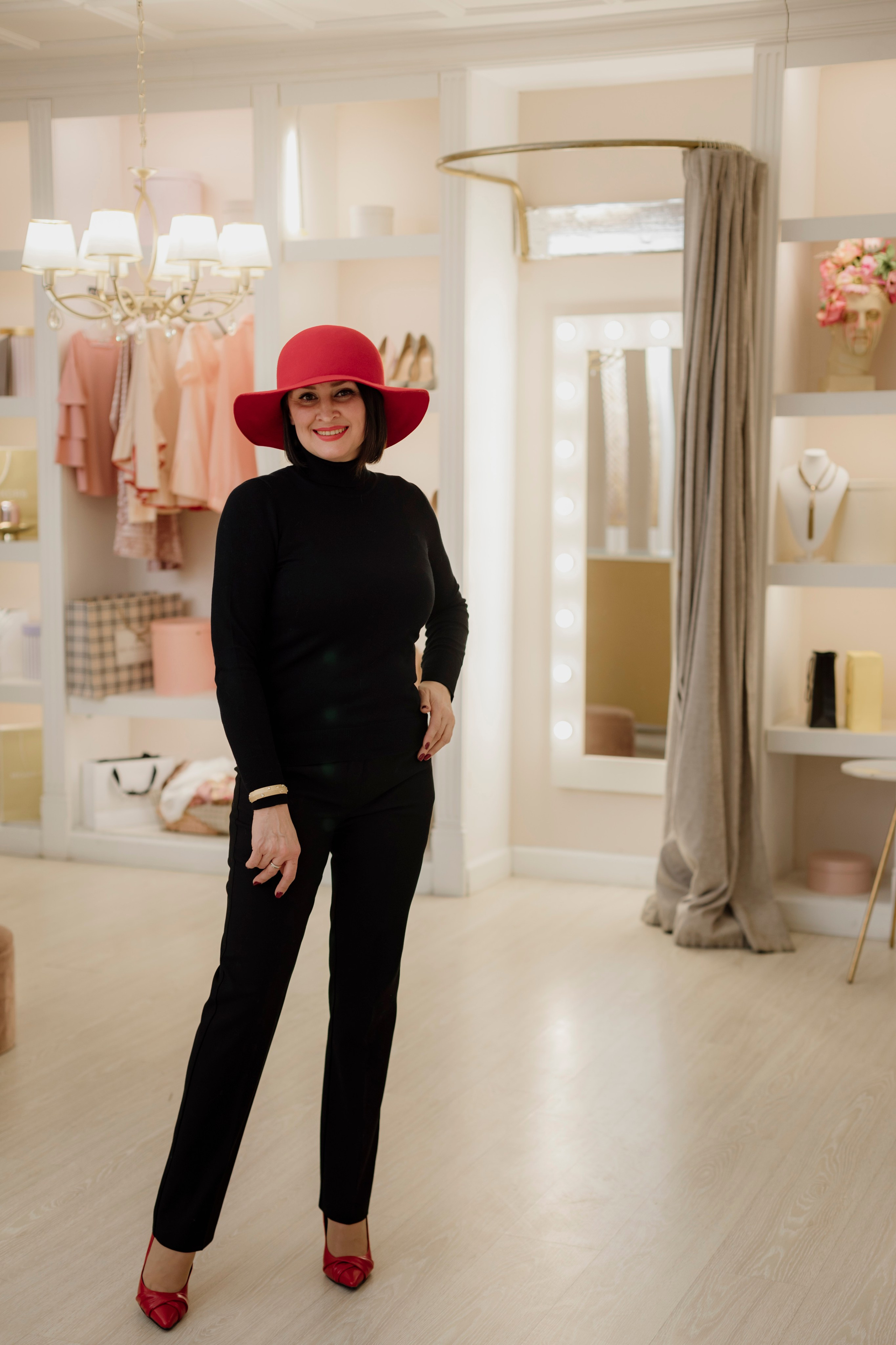 Контент для соц сетей и сайта стилист. Деловая и Бизнес съемка в  Москве Инесса Грушко