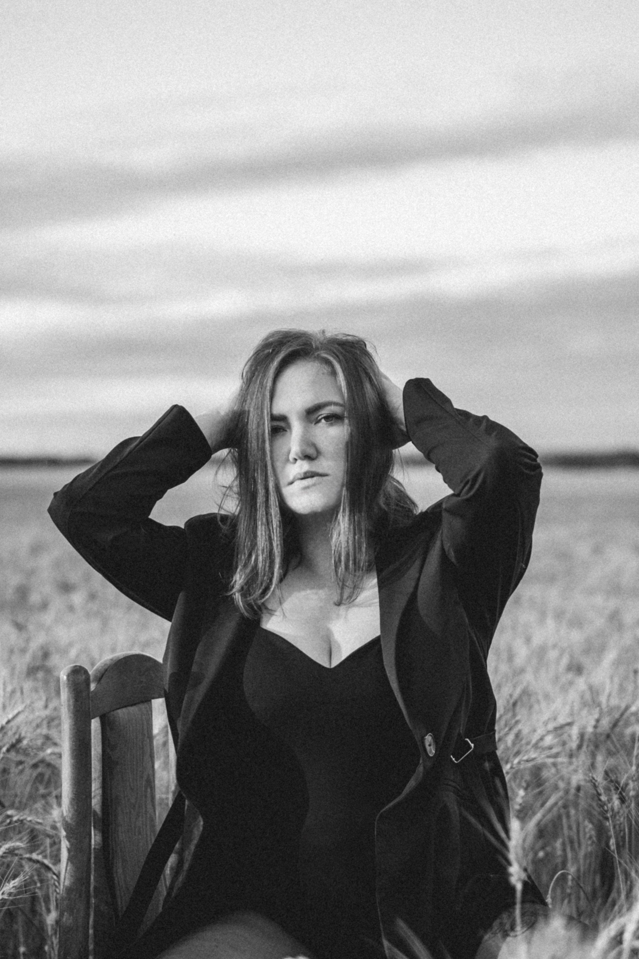 Бунтарка в поле. Фотограф в Тарусе Серпухове Москве Рина Дукежанова