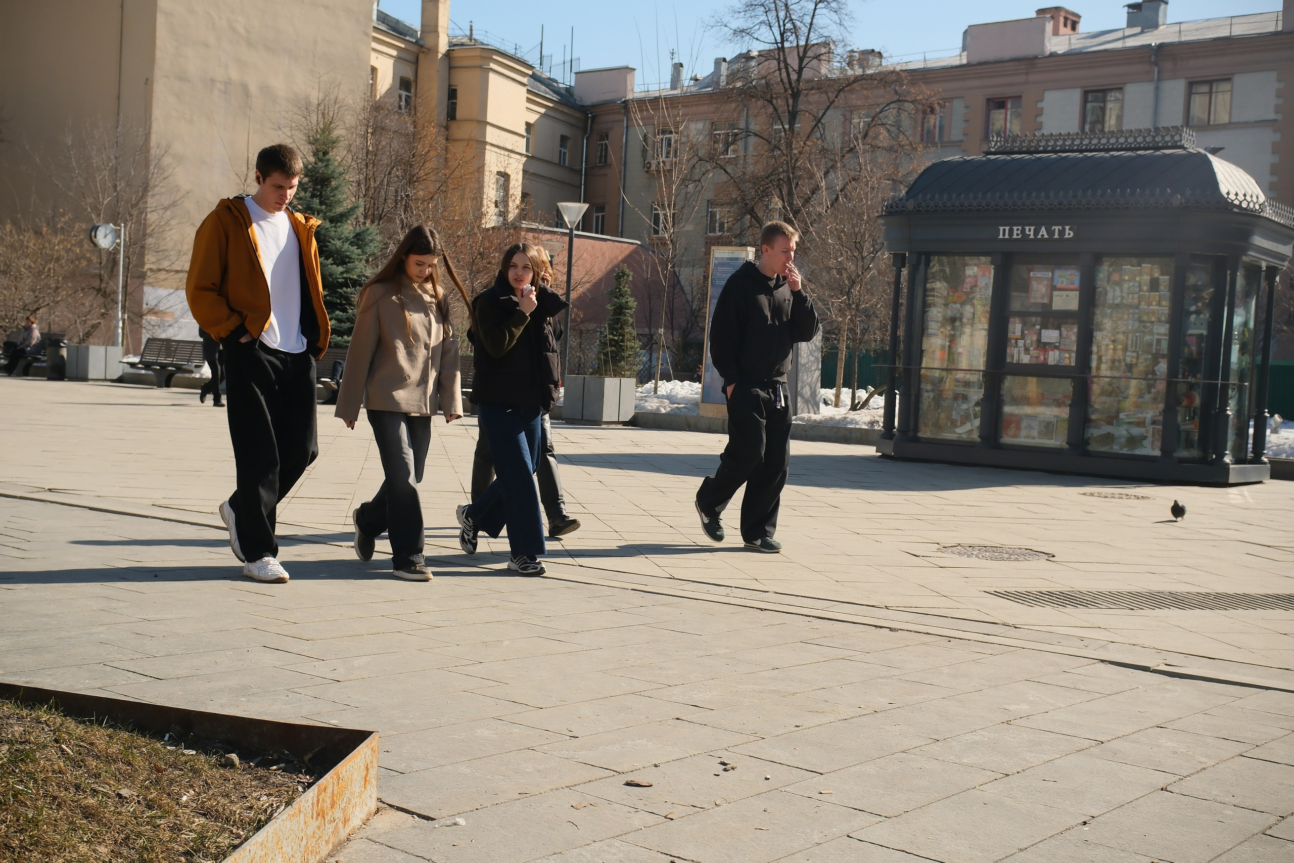 Улица, люди, жизнь…