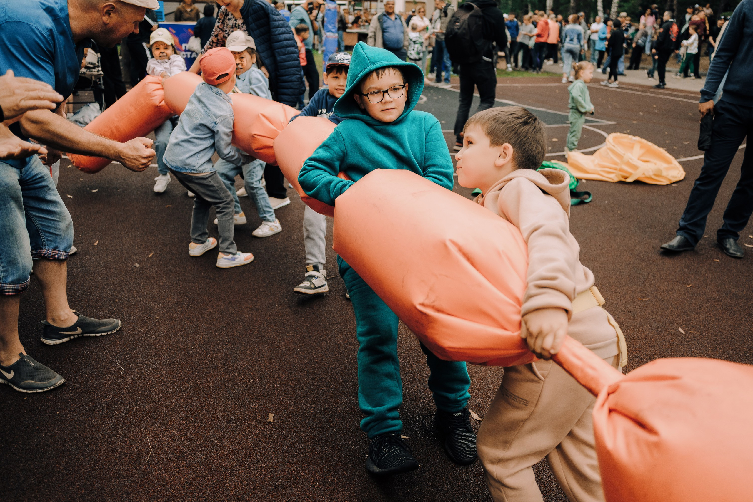 ДЕНЬ МЕТАЛЛУРГА. ЧЕЛЯБИНСКИЙ ЦИНКОВЫЙ ЗАВОД 2023. Репортажный фотограф Зуев Роман г. Челябинск