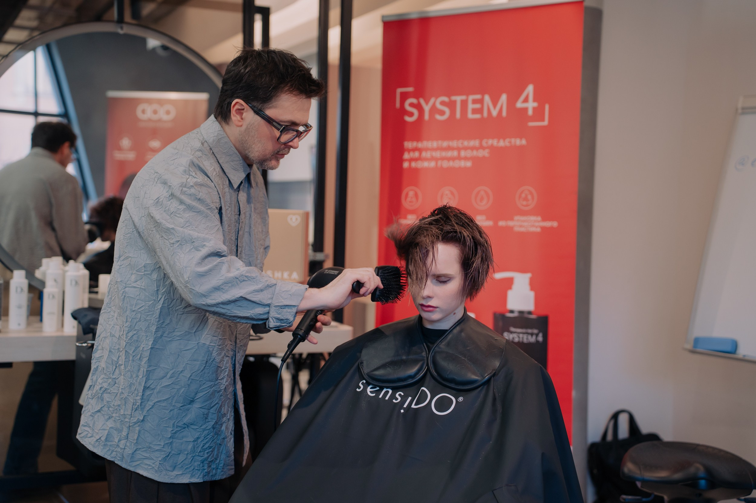 Мастер класс по стрижкам от Олега Курникова. Портретный и репортажный фотограф в Санкт-Петербурге Максим Пашков