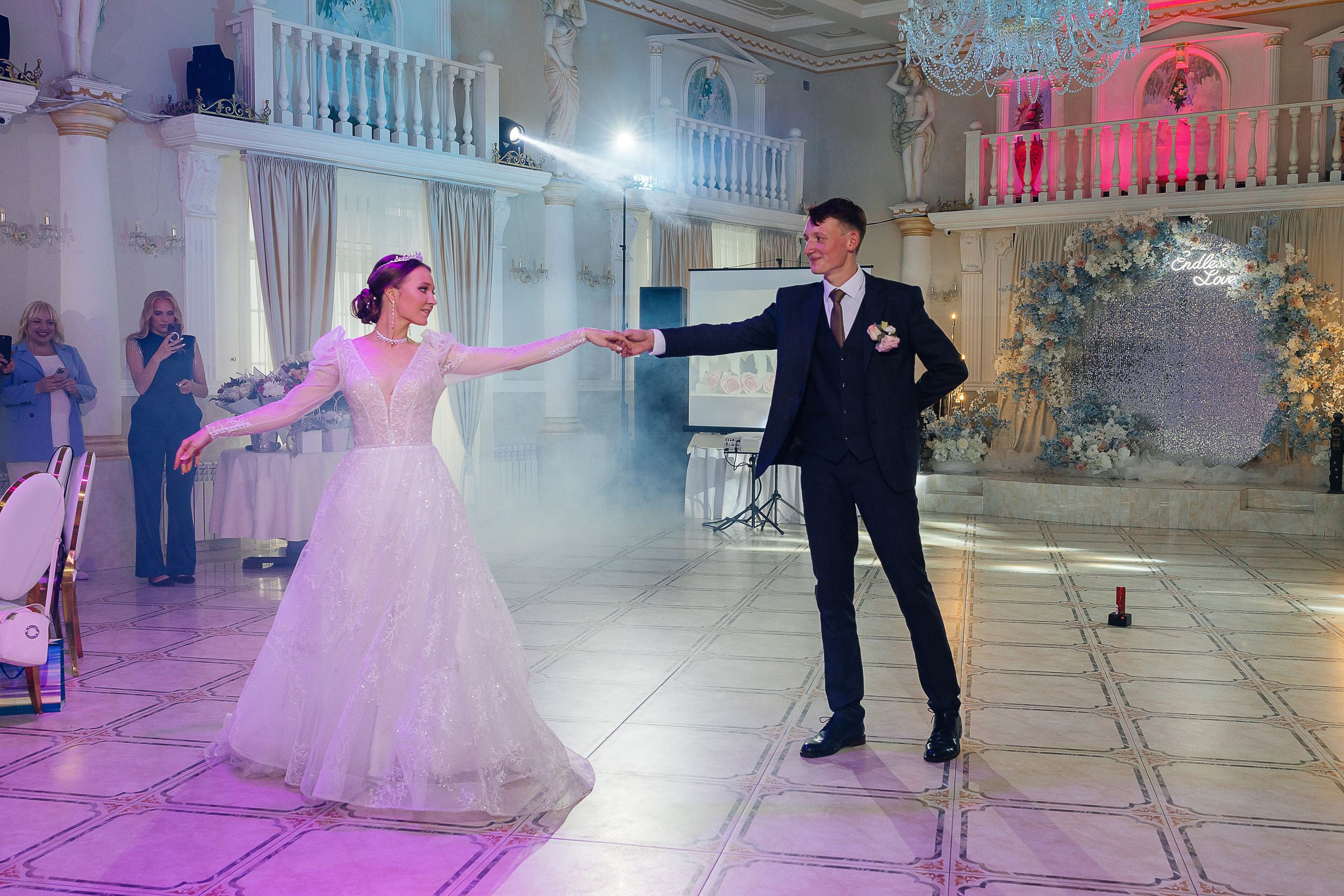 Романтическое утро невесты. Олег Сверчков | Свадебный фотограф Вологда