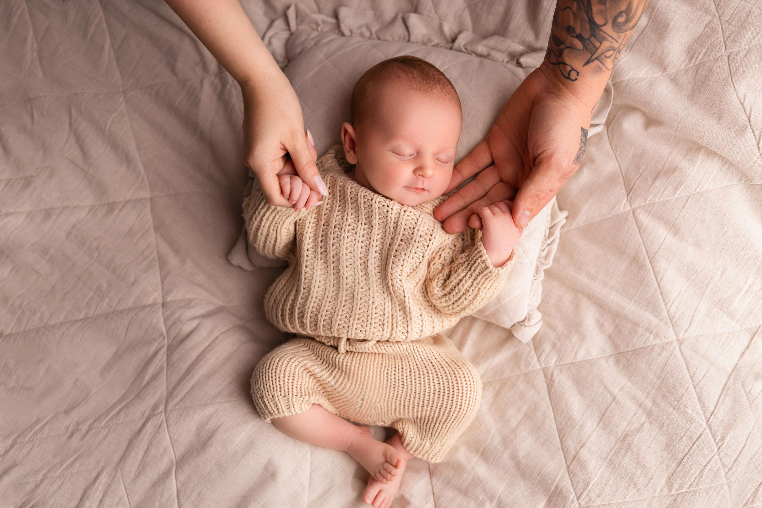 Newborn съемка в стиле Лайф. Фотограф новорожденных малышей в Омске и Омской области Эльвира Камаева
