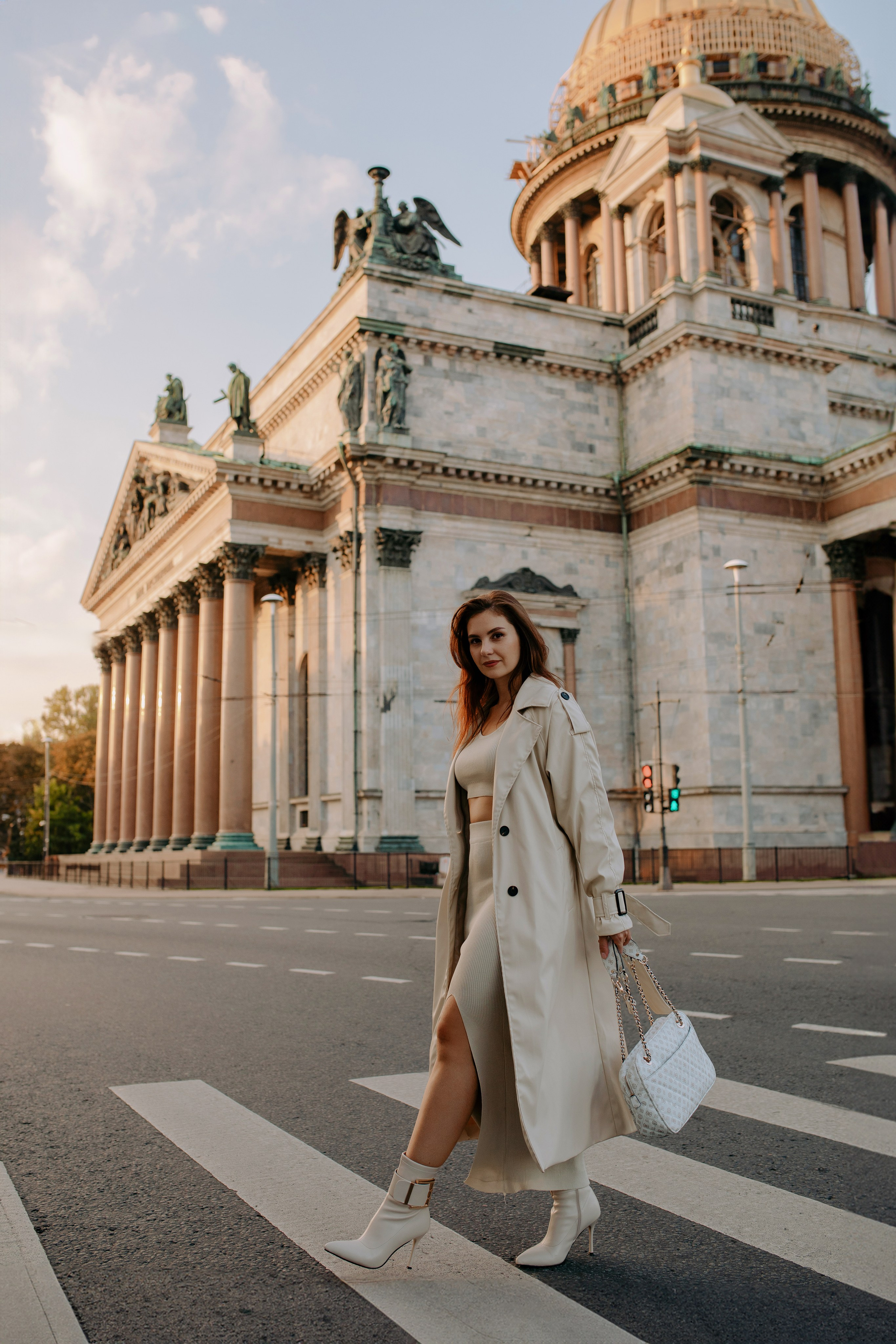 Кристина | Осенняя фотосессия рядом с Исаакиевским собором. Фотограф в Санкт-Петербурге Разиля Идиятуллина