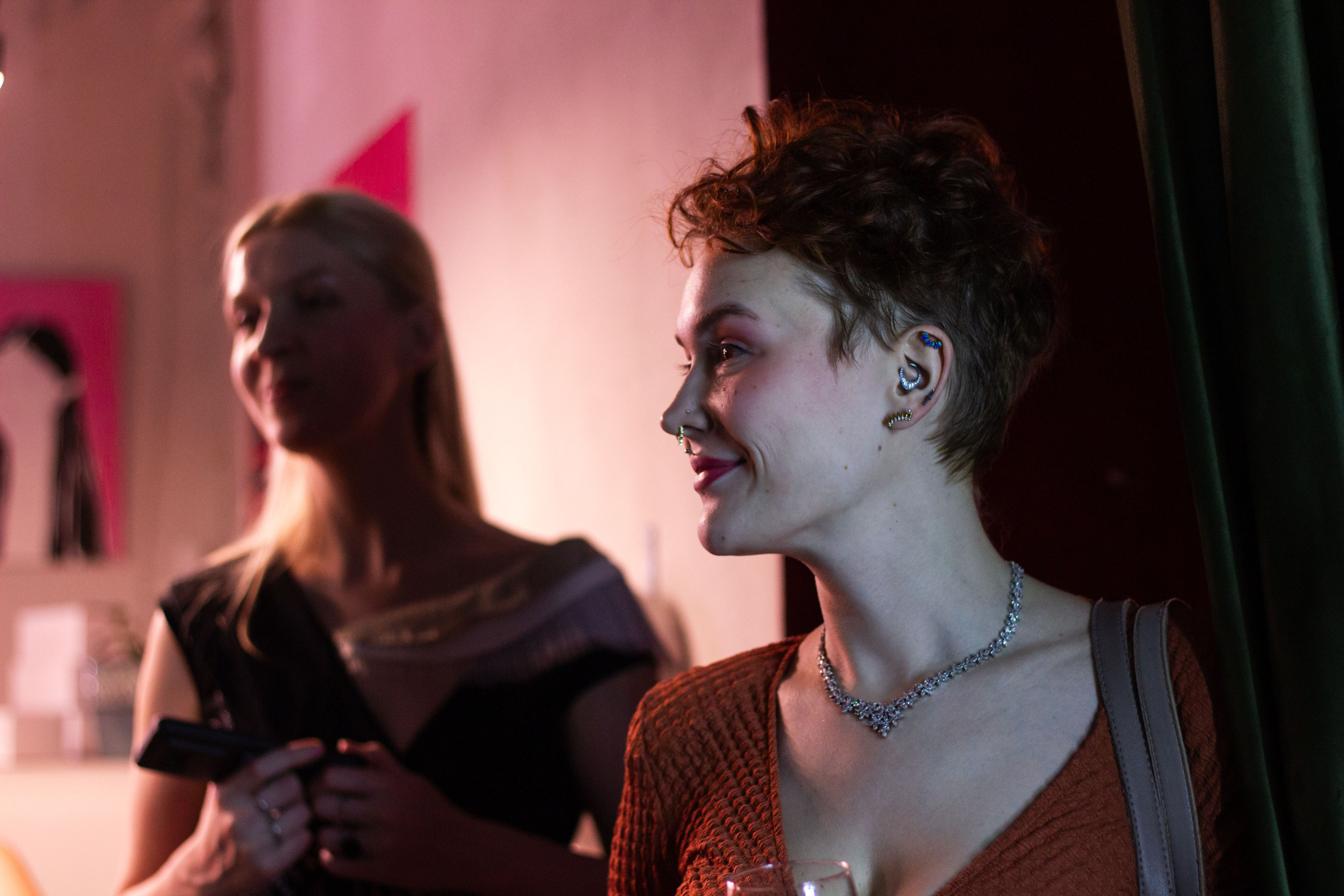 Бильярдная «Крученых» некрореализм. Юля Мурашова портретный и документальный фотограф