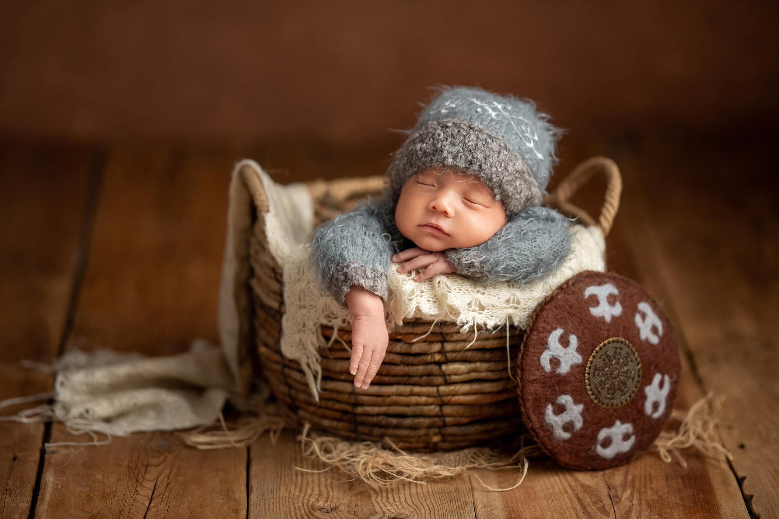 Newborn. Творческая команда Ульяшевы, свадебная и семейная фотография. Кахахста