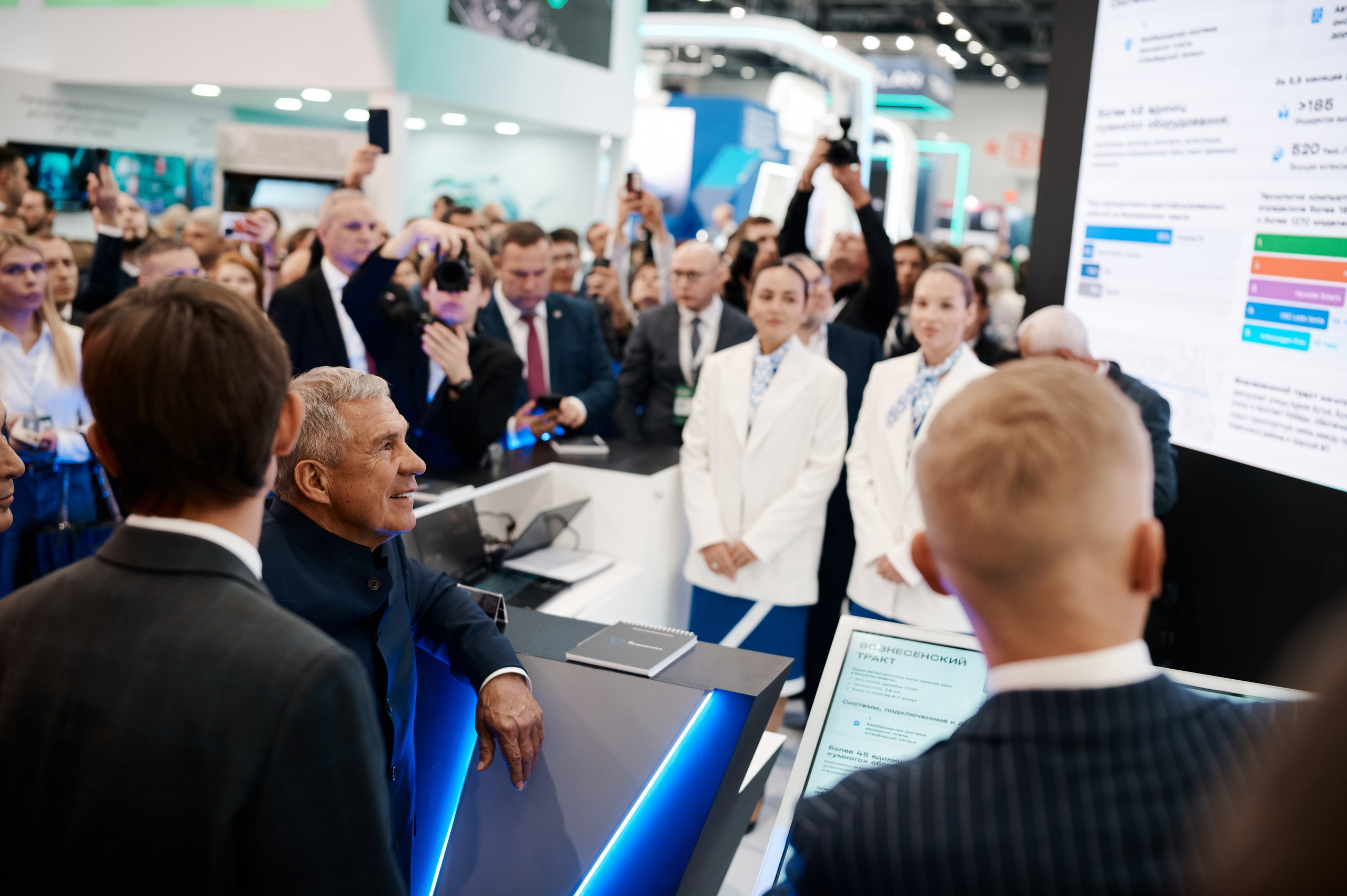 Kazan Digital Week 2025. Коммерческий фотограф в Казани Ксения Добролюбова