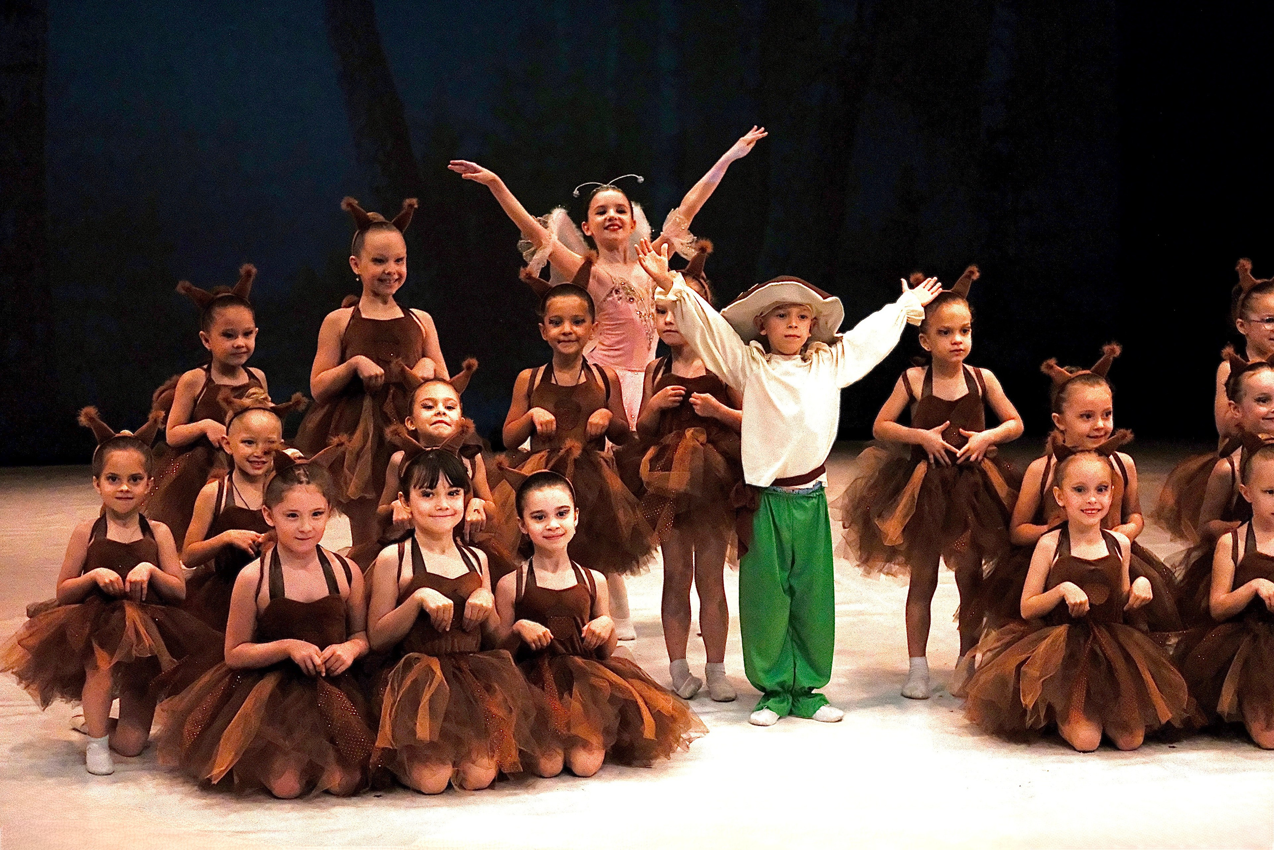 Танцы и балет. Фотограф и художник в Москве Евгения Нюнина