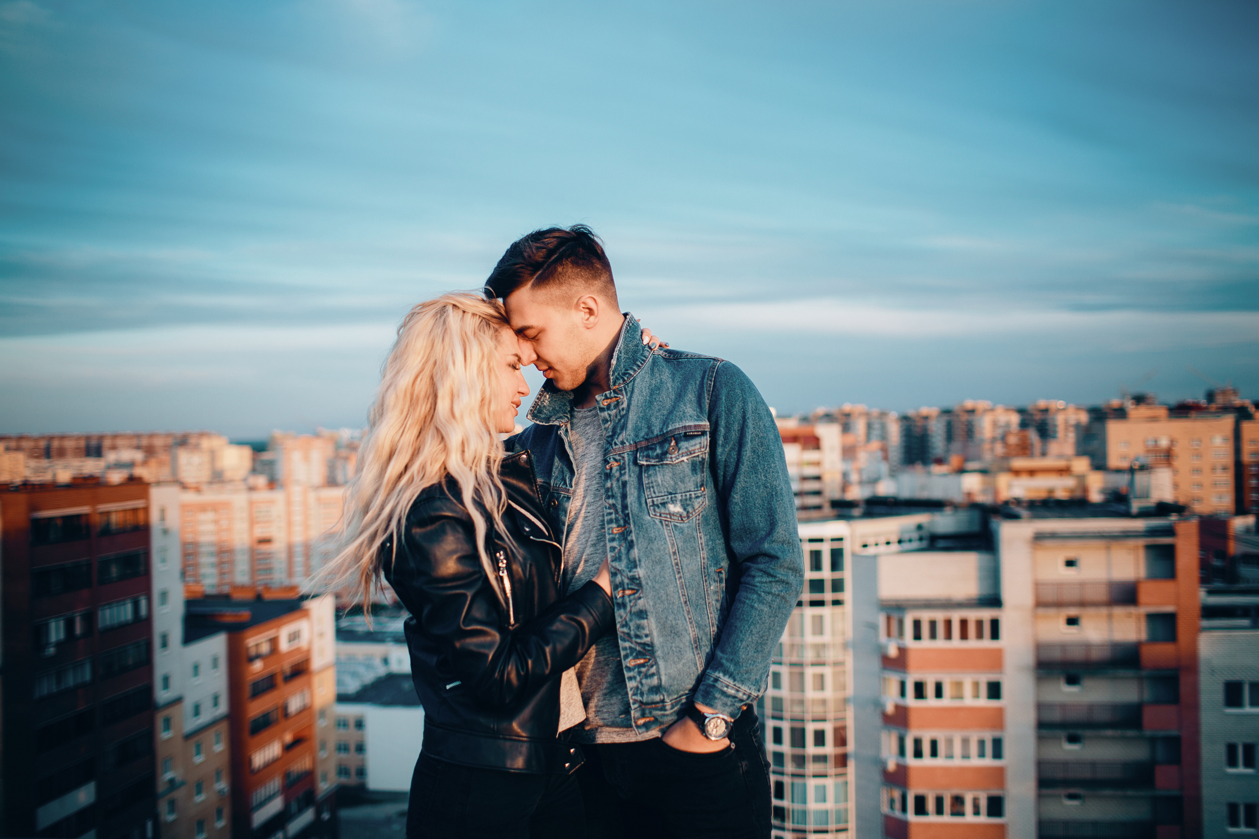 На крыше. Иван Март Свадебный и портретный фотограф Тюмень