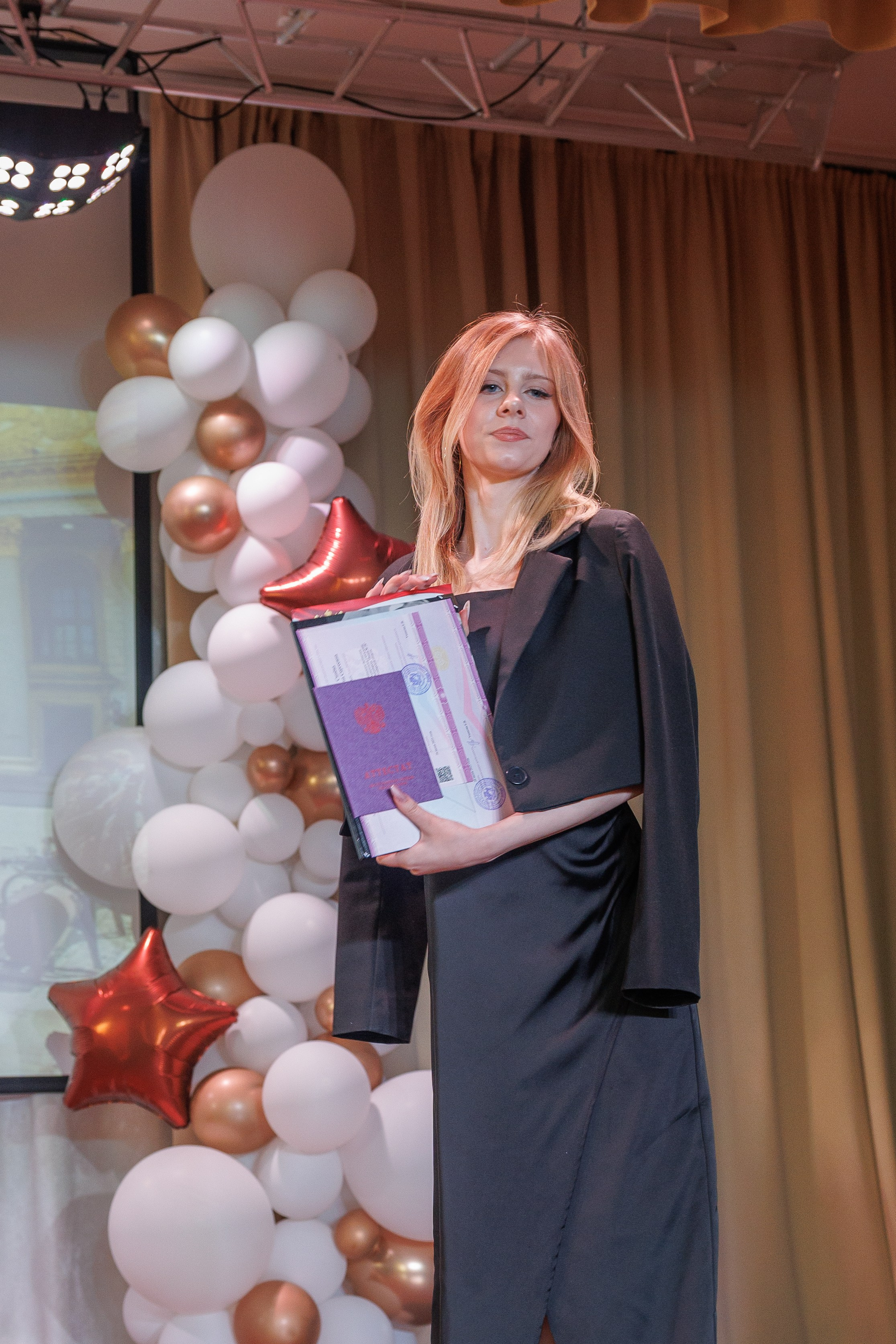 Вручение аттестатов. Свадебный и семейный фотограф в Новосибирске Ирина Дорошкова