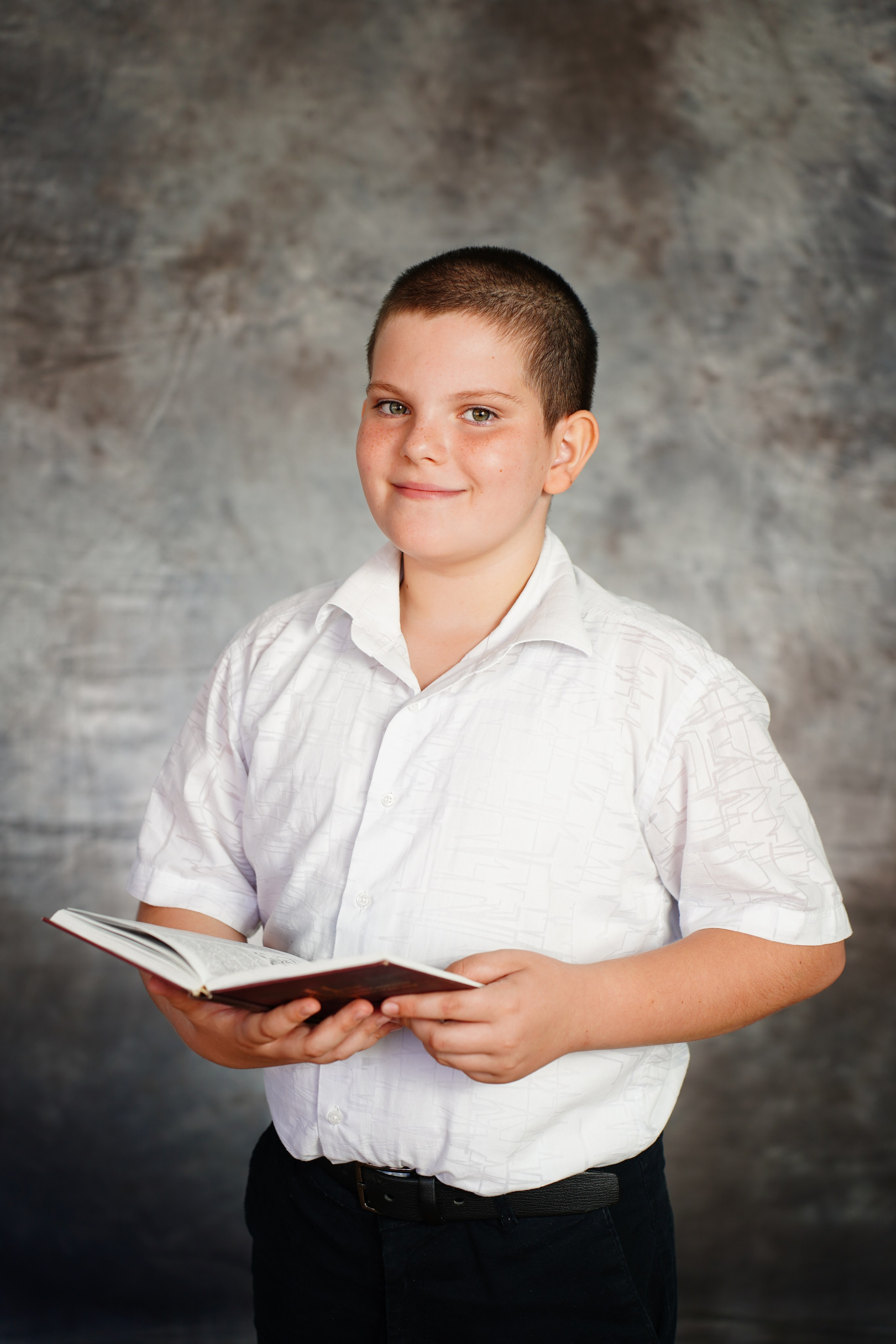 Позирование. MEMENTO.Выпускные альбомы, школьные, юбилейные и другие книги. Ростов-на-Дону