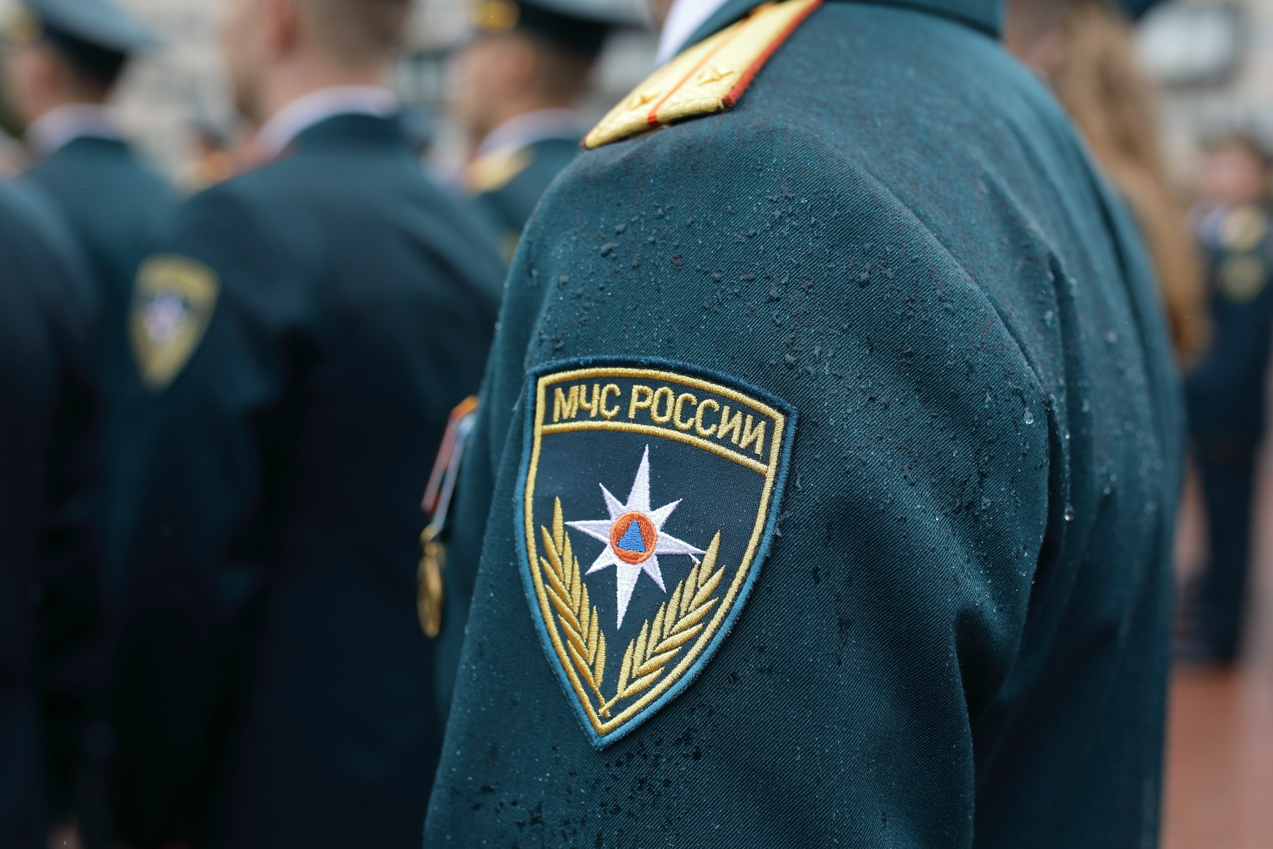 выпускники выпускной Уральский институт ГПС МЧС России получение дипломов