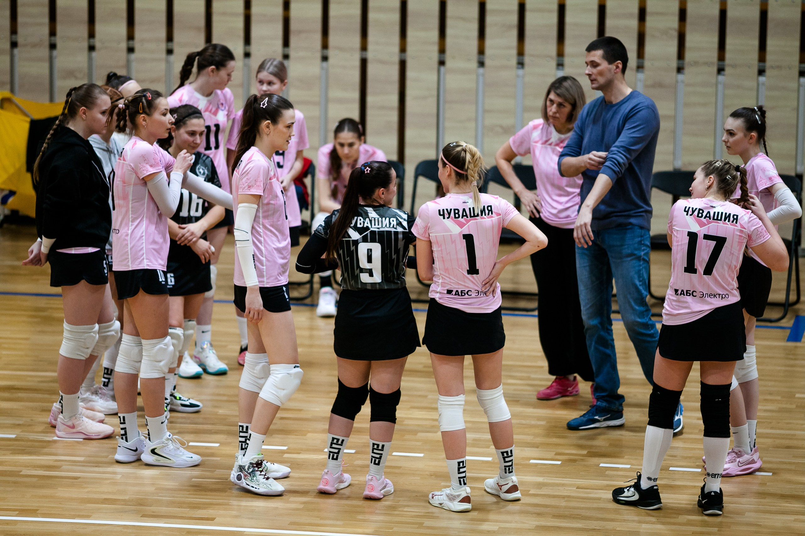 СШ11 — Искра / 1 игра. Фотография