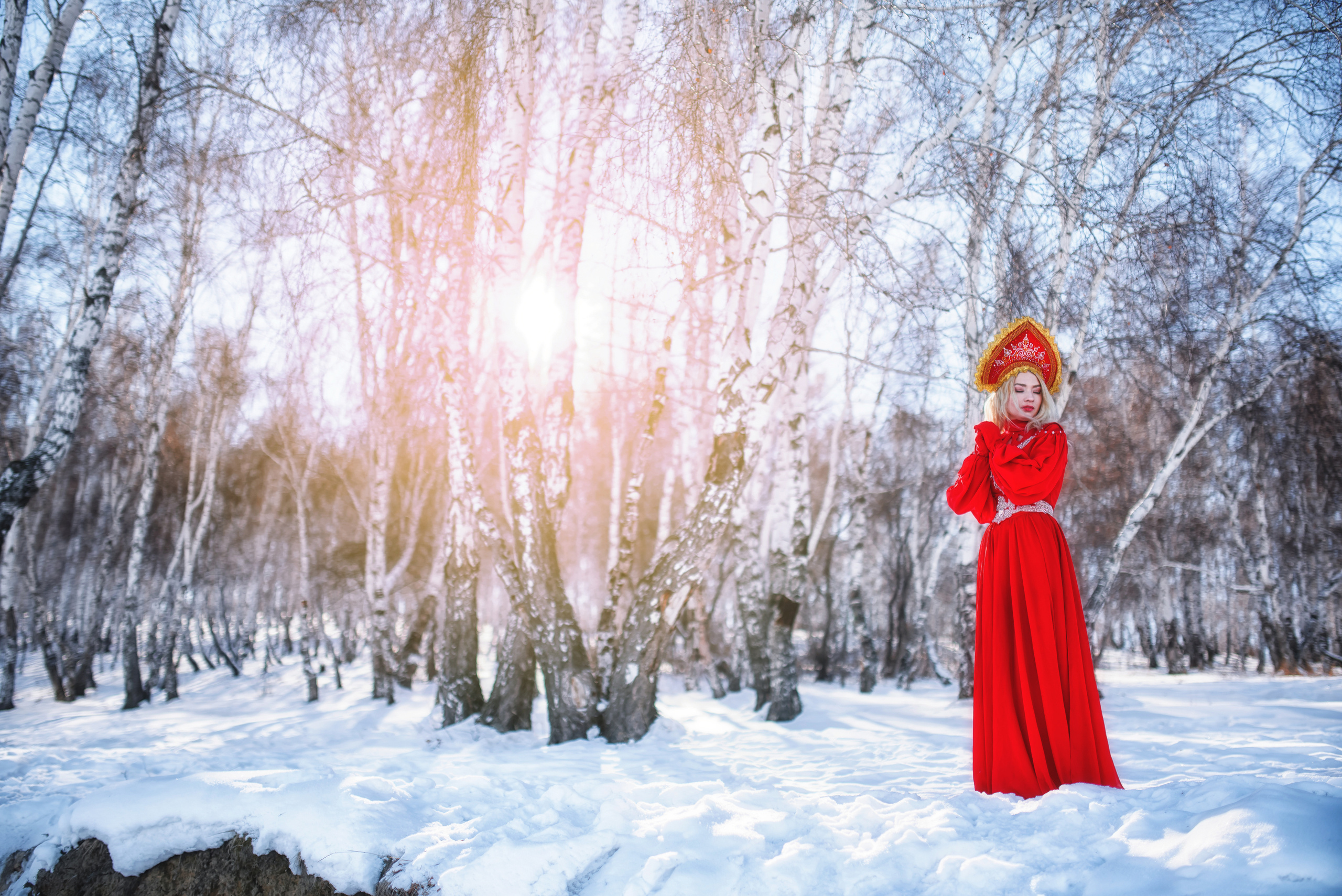 Девушка в красном платье и кокошнике зимой Фотограф в Иркутске #фотографольгали #фотографиркутск #фотографангарск #свадьбаиркутск #свадьбаангарск #фотографнасвадьбу #ангарск #иркутск #детскийфотографиркутск Фотограф на свадьбу в Иркутске Фотограф на свадьбу Иркутск семейный фотограф Иркутск фотосессия беременности в Иркутске