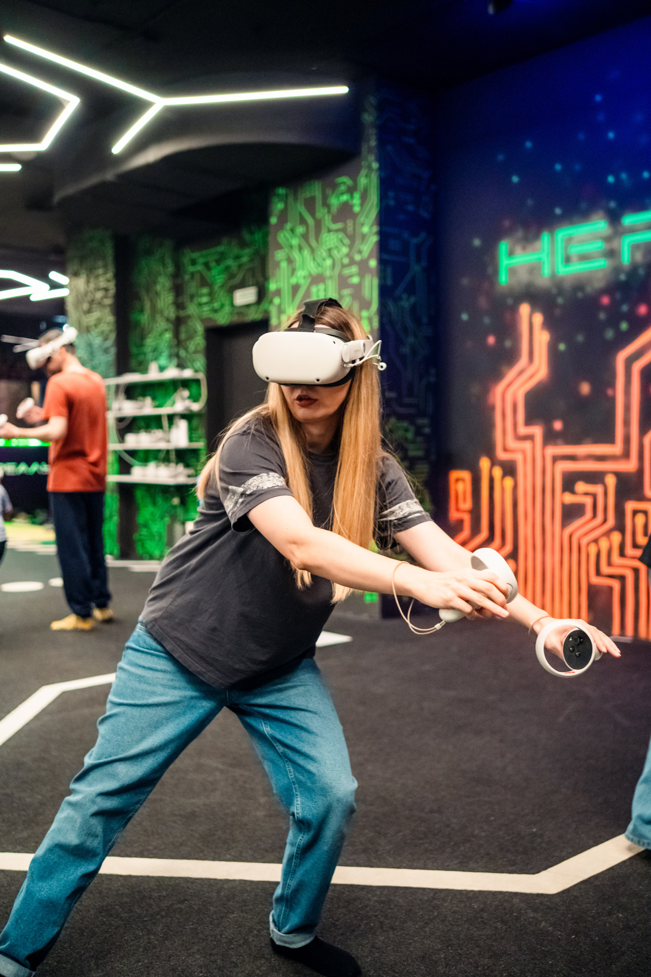 VR (November-December 2024). Felixtones