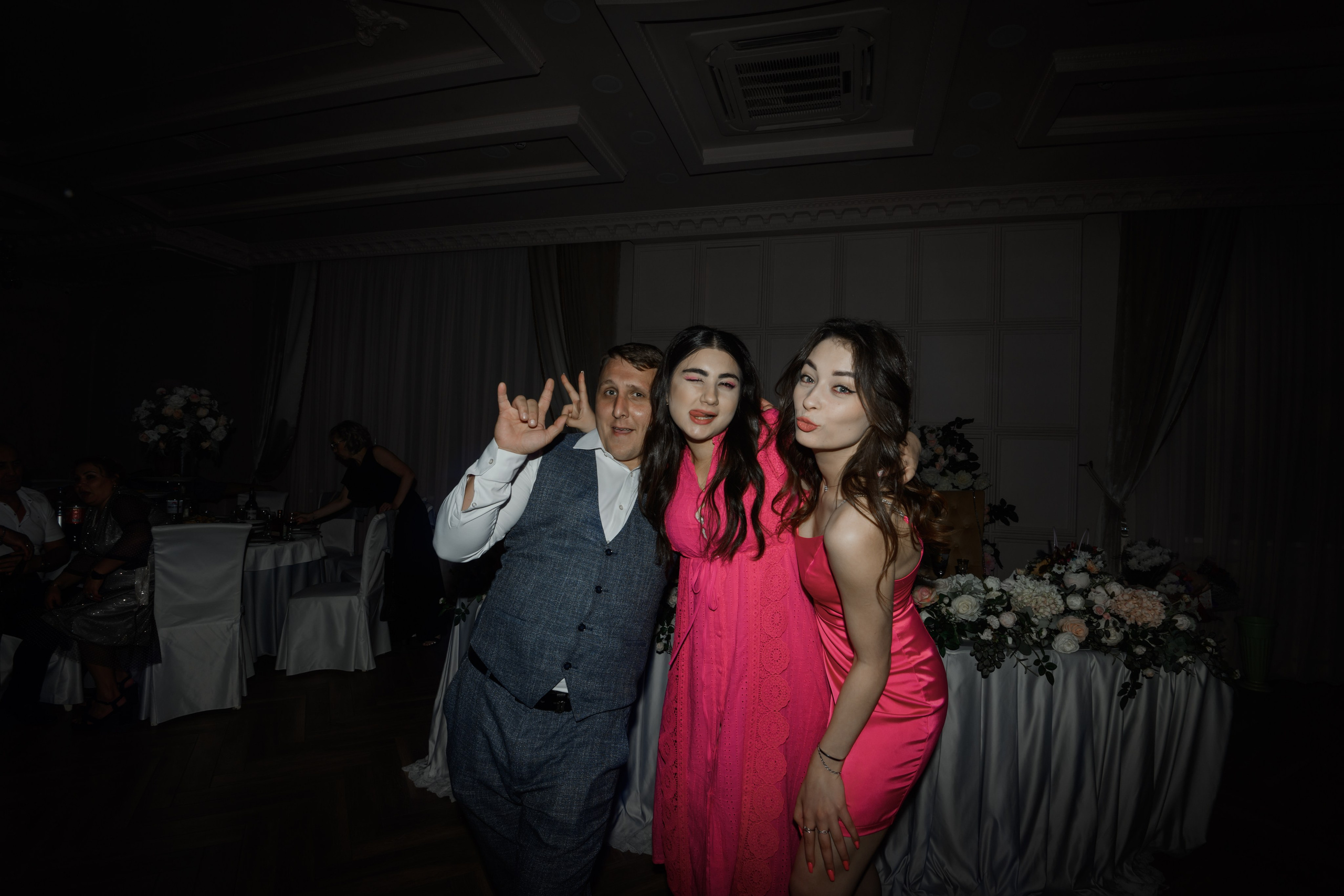 T & A. Свадебный фотограф в г. Астрахань. Так же выезжаю в другие города