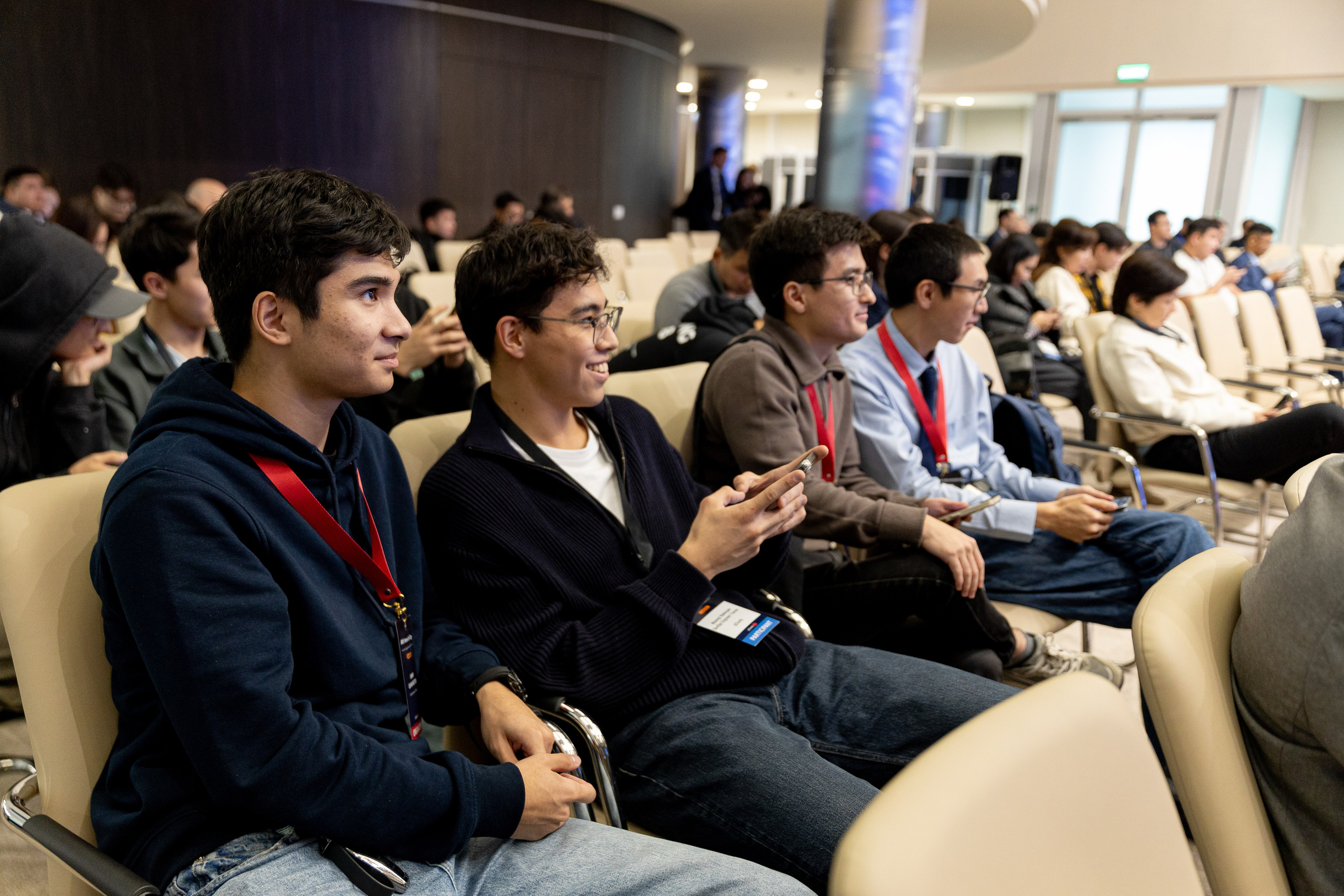 AWS INNOVATION DAY 2025. Портретный и репортажный фотограф в Астане Роман Григоров