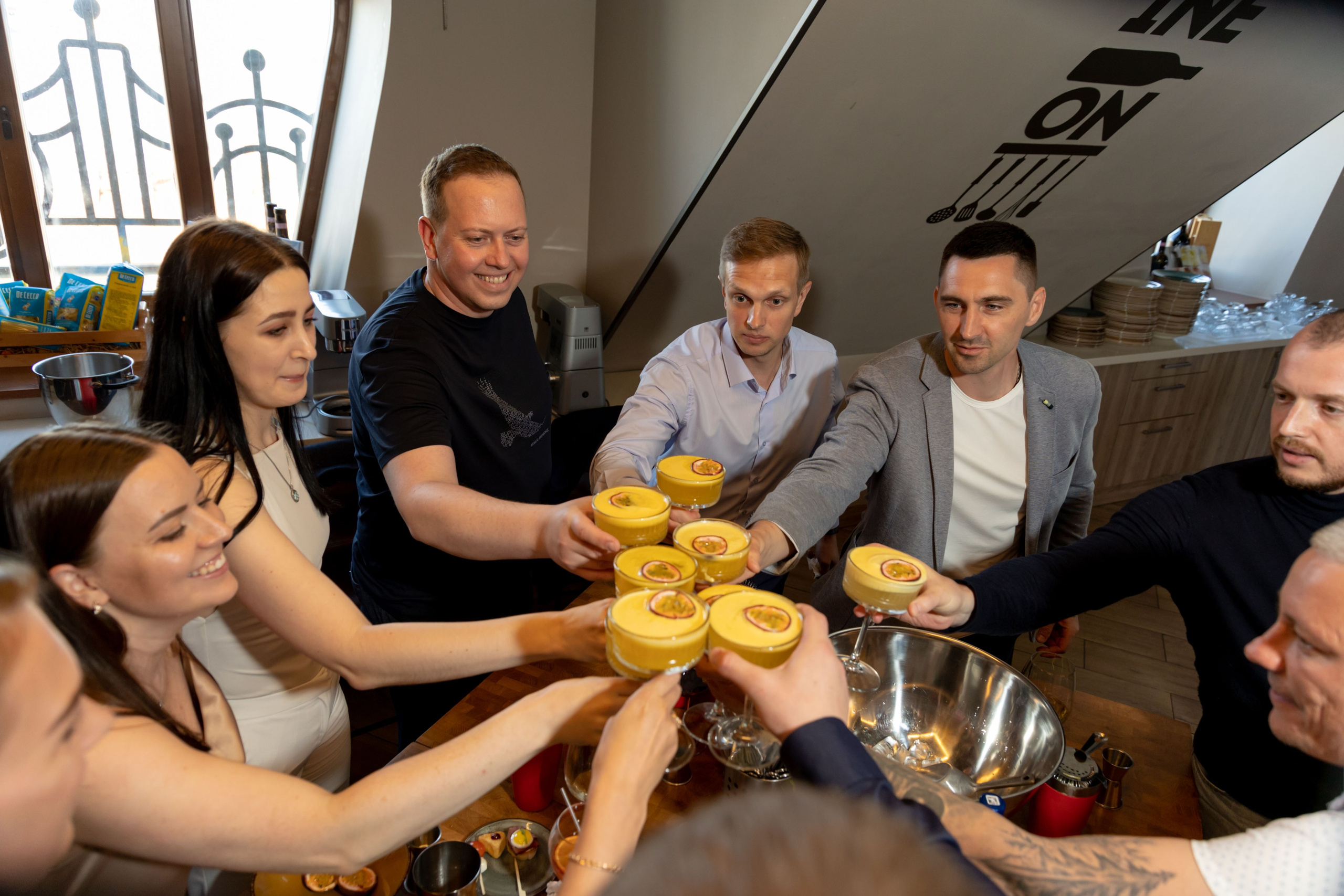 Фотосъёмка камерного корпоратива компании Грузовичкоф. Фотограф на праздник, корпоратив, День Рождения и Юбилей в г. Санкт-Петербурге Алексей Анкушев