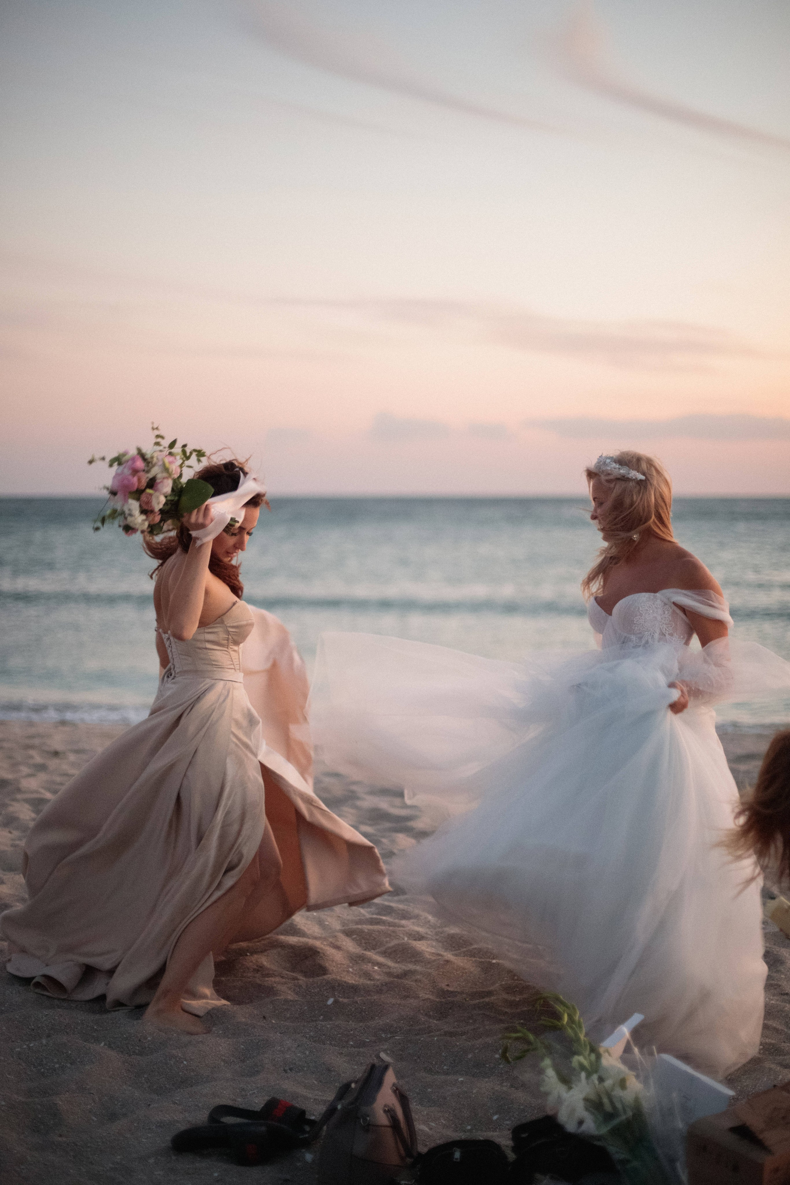 «Начало любви на побережье Поповки: история свадьбы, застывшая в кадре». Свадебный фотограф Мироманов Николай в Крыму