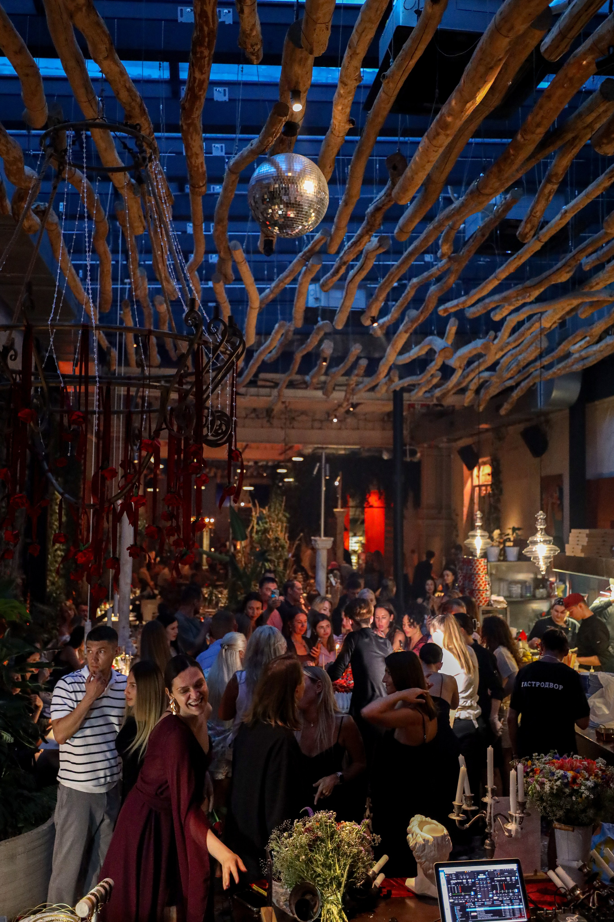 Gastrodvor 3YEARS. Дженбаз Павел — фотограф в Ялте