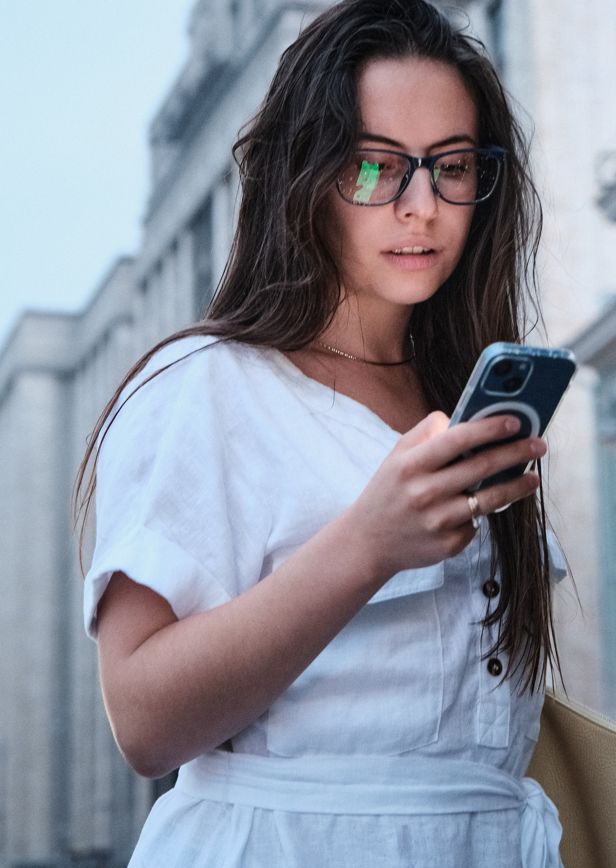 Фотоальбом с избранными женскими портретами