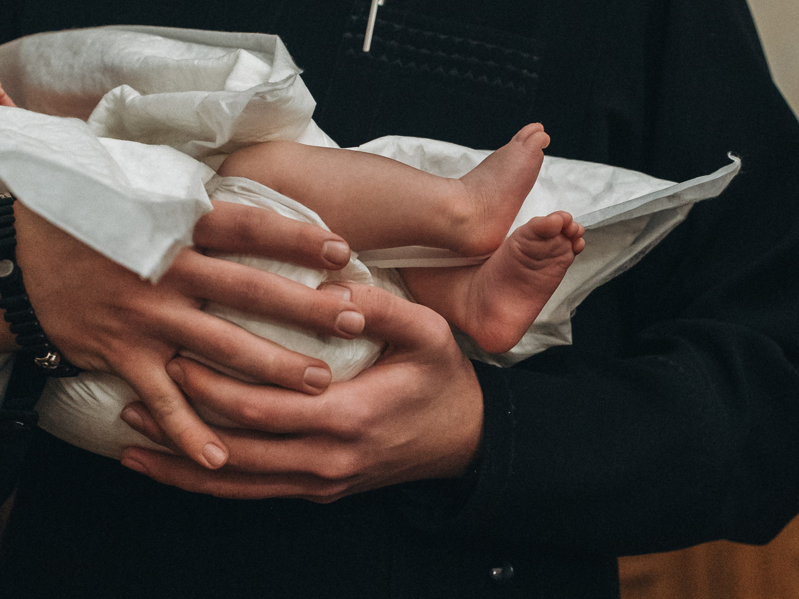 фотосессия крещения, фотограф таинства крещения Москва, ребенок с мамой крещение, фотограф на крещение Королев,  фотограф на таинство Крещения Мытищи, фотограф крещения Мытищи