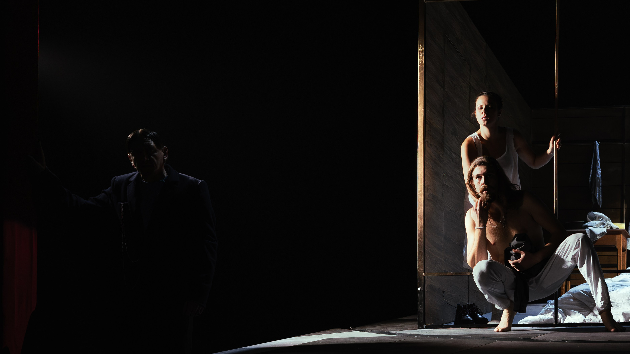 Астраханский Драматический Театр «Леди Макбет». Фотограф Марк Файзулин