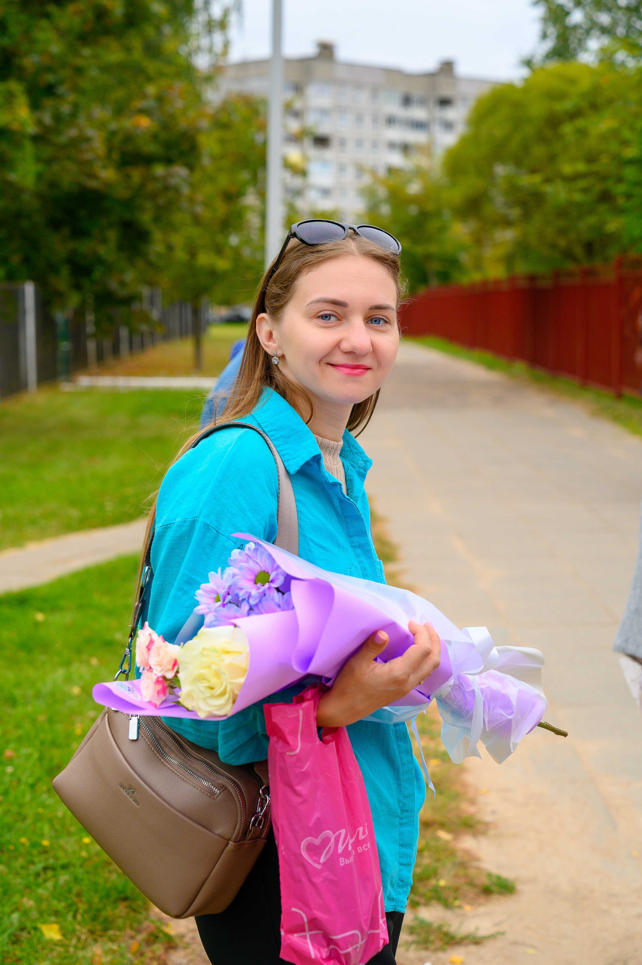 Вот звучит первый звонок, перед этим долгое приготовление к новому этапу в жизни, Яромир идет в школу. Фотоуслуги, услуги фотографа, фотографирование важных событий