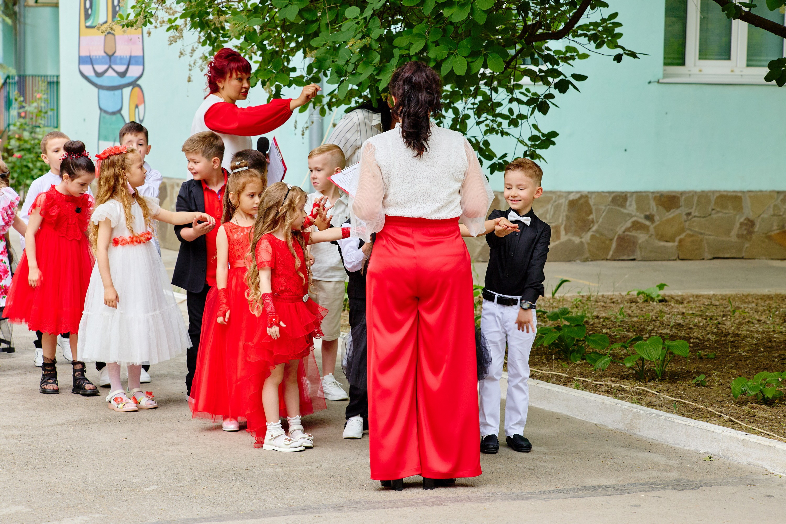 Выпускной 45 сад. Фотограф Выпускные альбомы Таганрог Сергей Коробченко