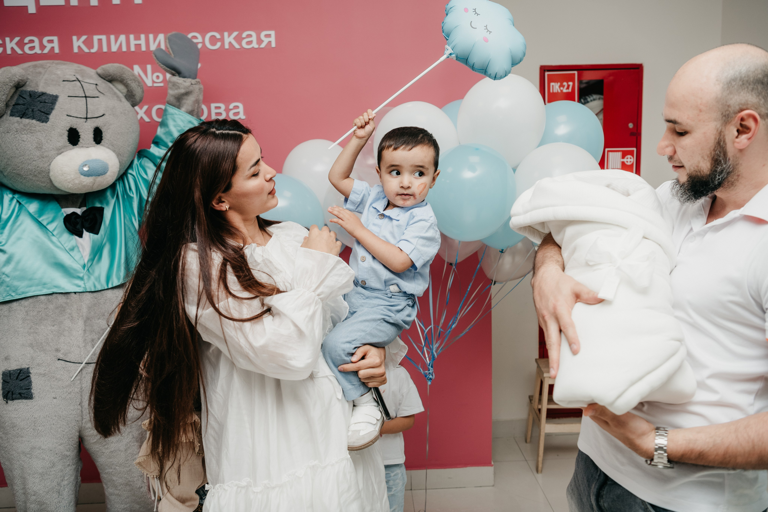 Выписка Али. ГКБ 67. Фотограф на выписку из роддома в Москве и МО