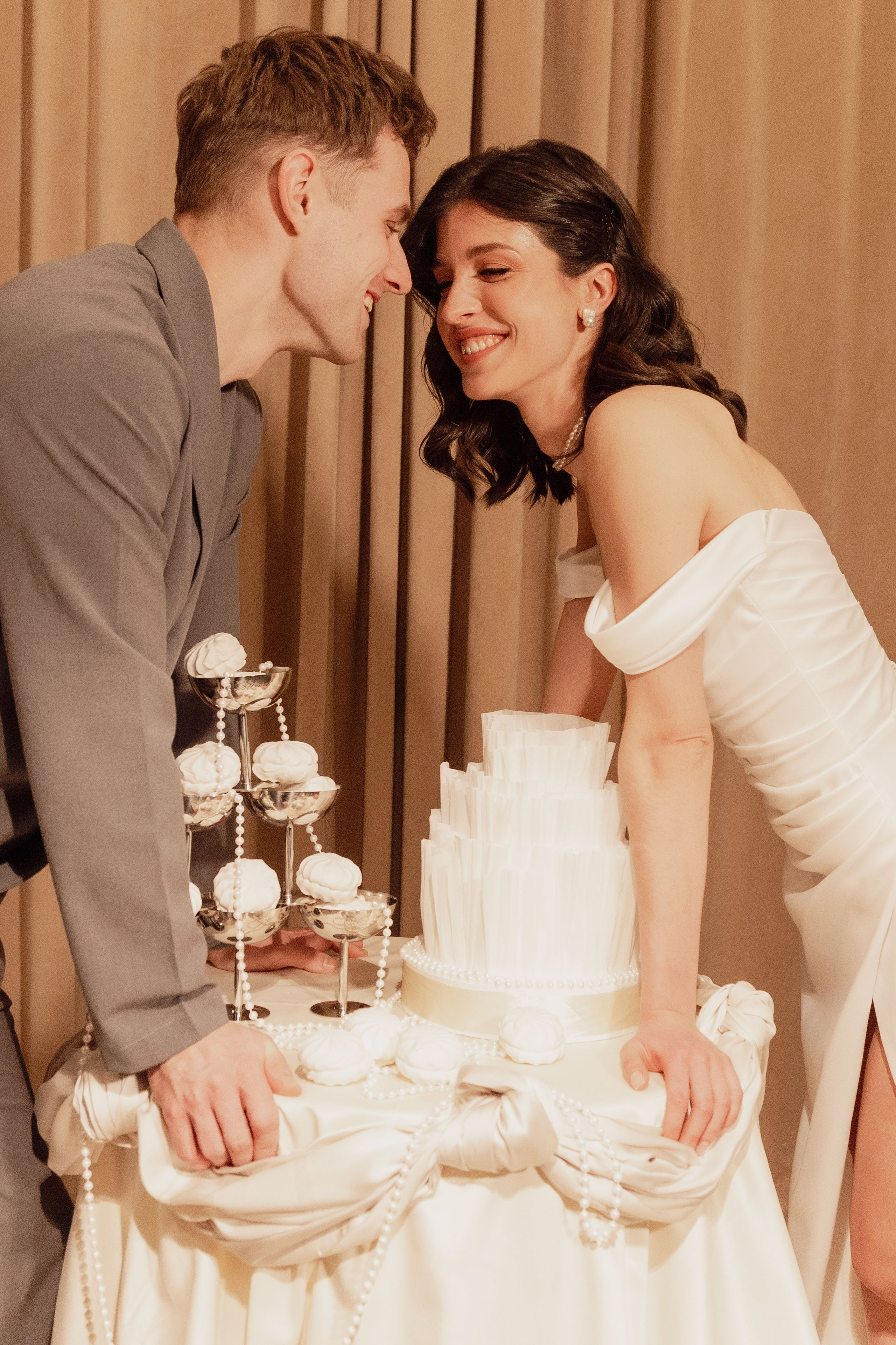 Свадебная съемка в Отеле River Palace. Фотограф Елена: естественные кадры с душой | Портреты, пары, свадьбы в Петербурге