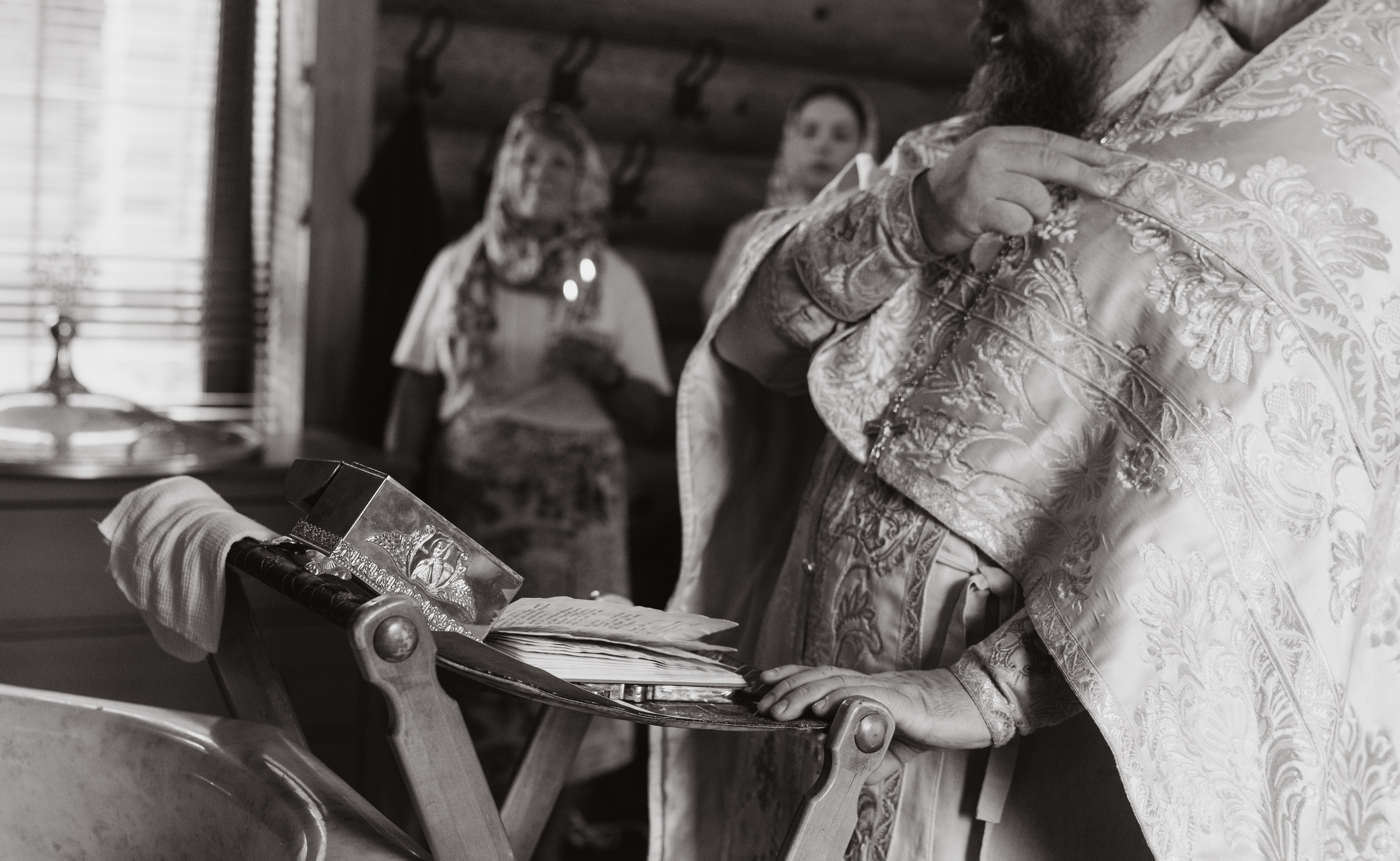 Таинство крещение в Москве. Семейный, ньюборн фотограф, фотограф на роды в Москве, Виктория Тюльдюкова