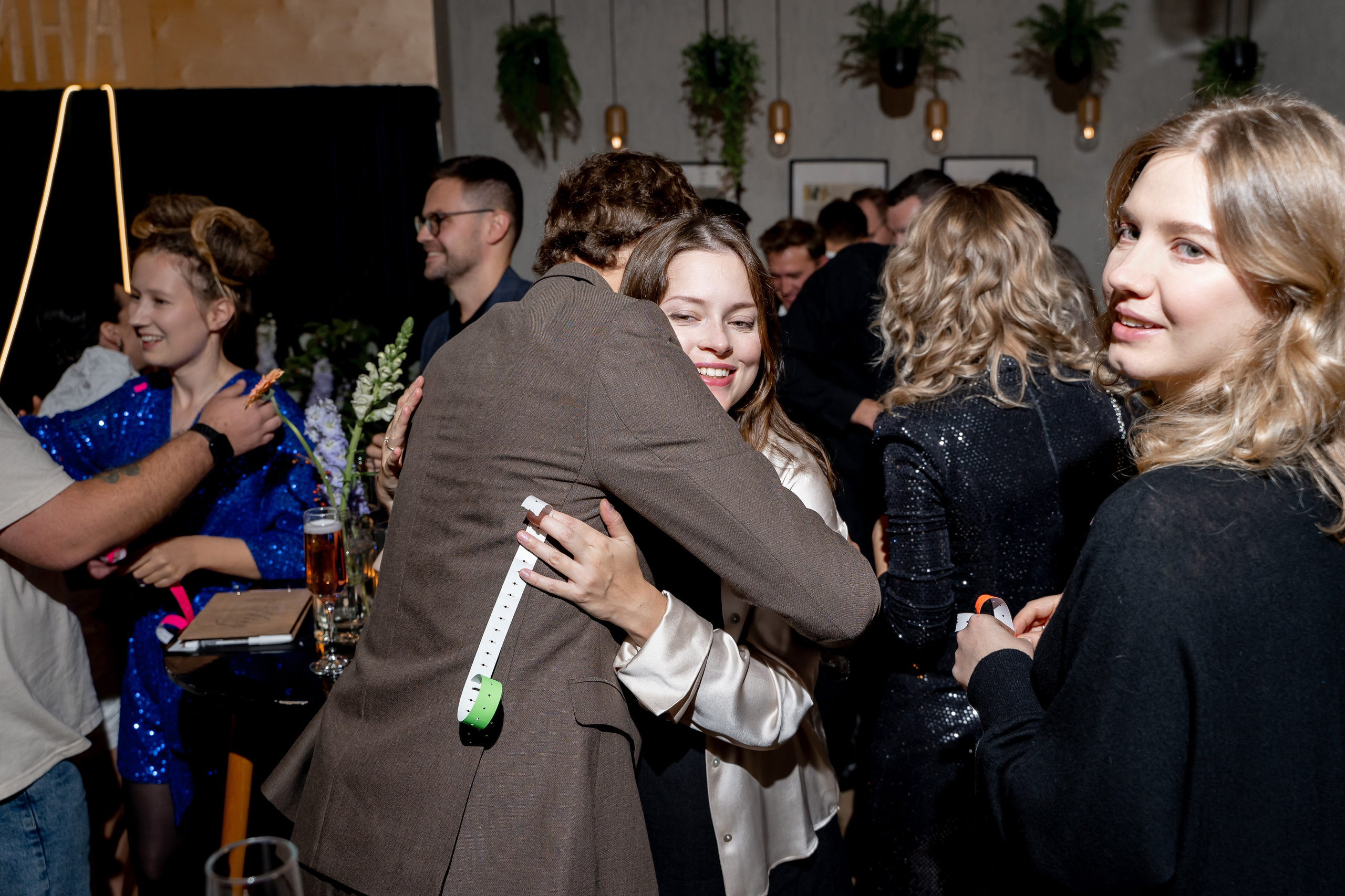 Репортаж мероприятия, репортажная съемка в Москве и Московской области, фотограф на мероприятие, фотосъемка юбилея, репортаж свадьбы, event, фотосессия на фотозоне, фотограф на юбилей, фотограф на день рождения, репортажный фотограф, съемка мероприятия, съемка на фотозоне, фотограф на корпоратив, фотограф на свадьбу, фотограф на детский праздник, фотограф на выпускной. Свадебный репортаж в лофте.