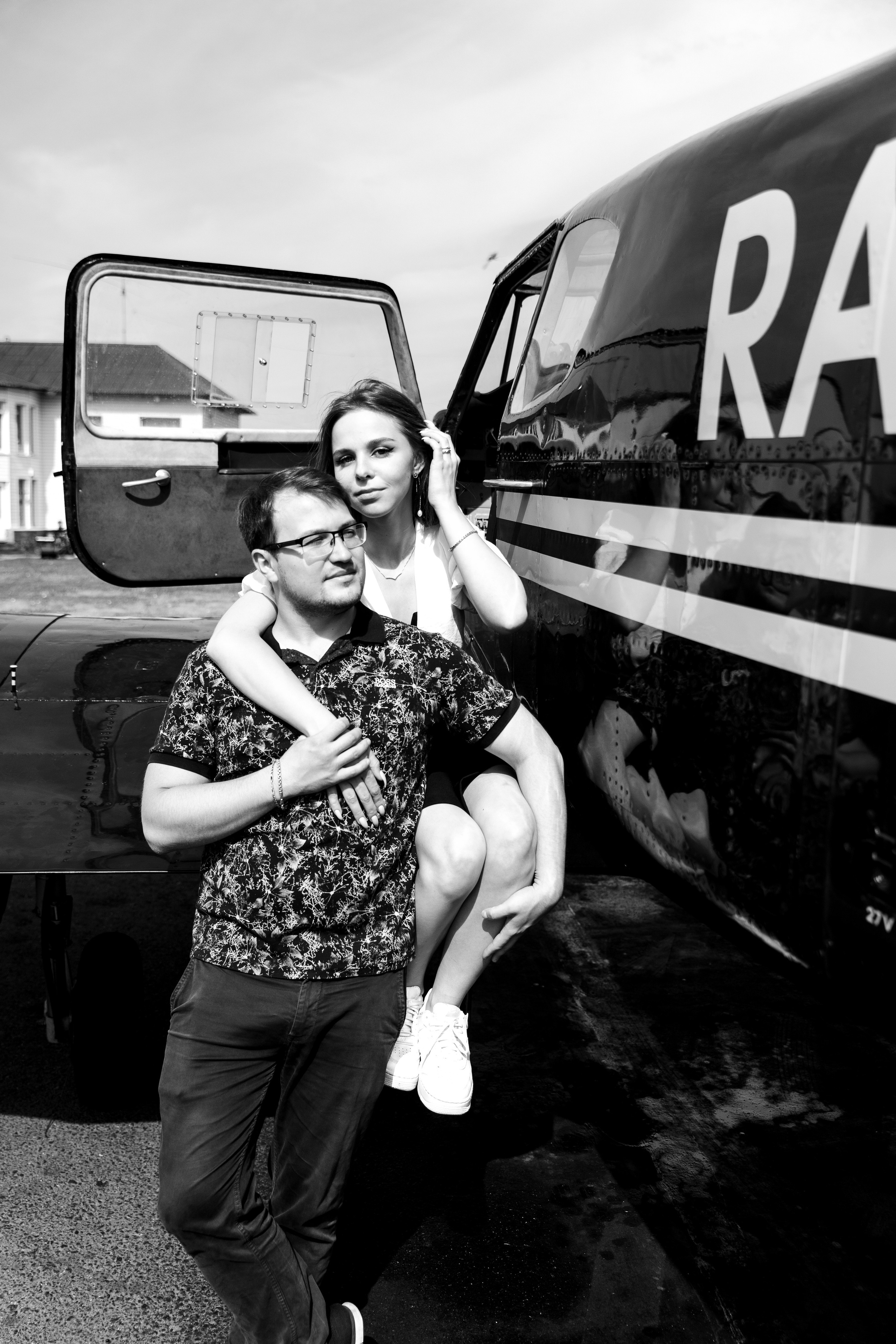 Фотосессия на аэродроме. Роман и Полина. Фотограф Владимир Зиновьев