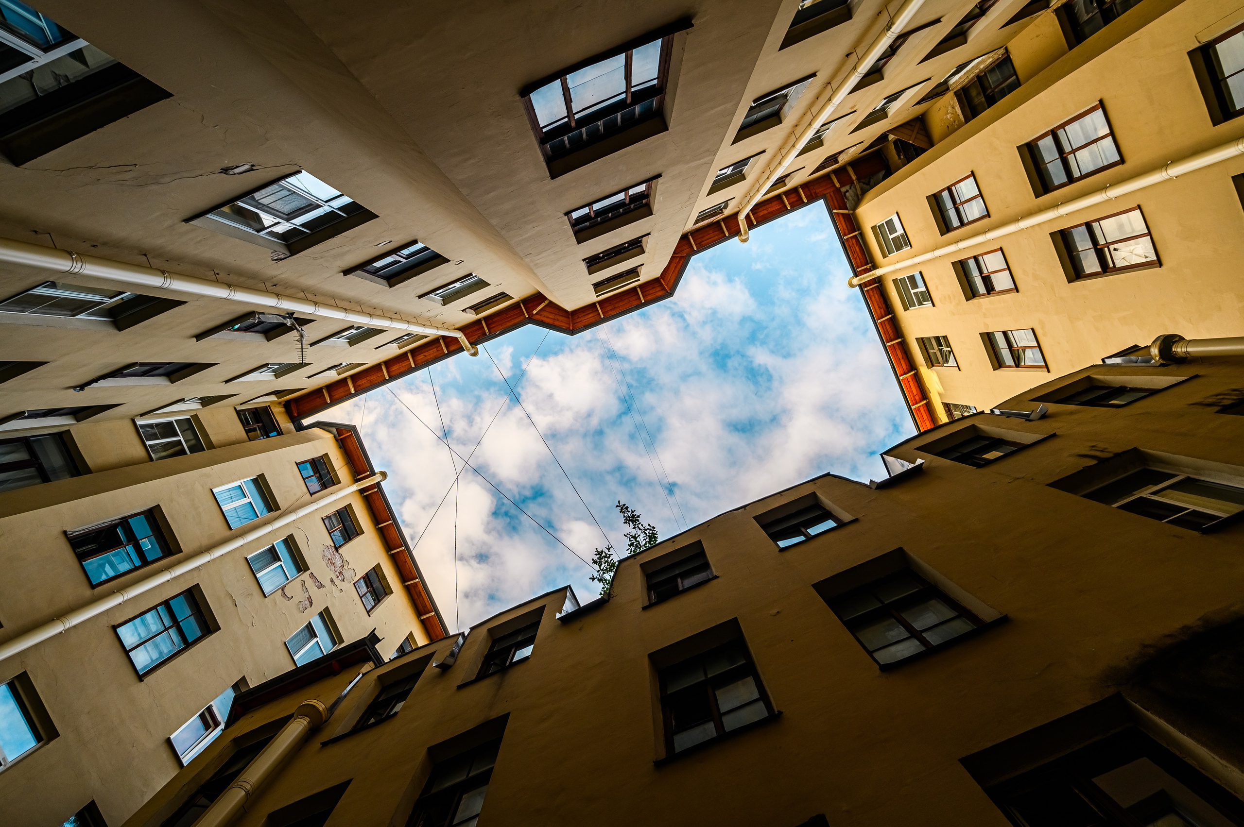 15-я линия В.О., 15Б