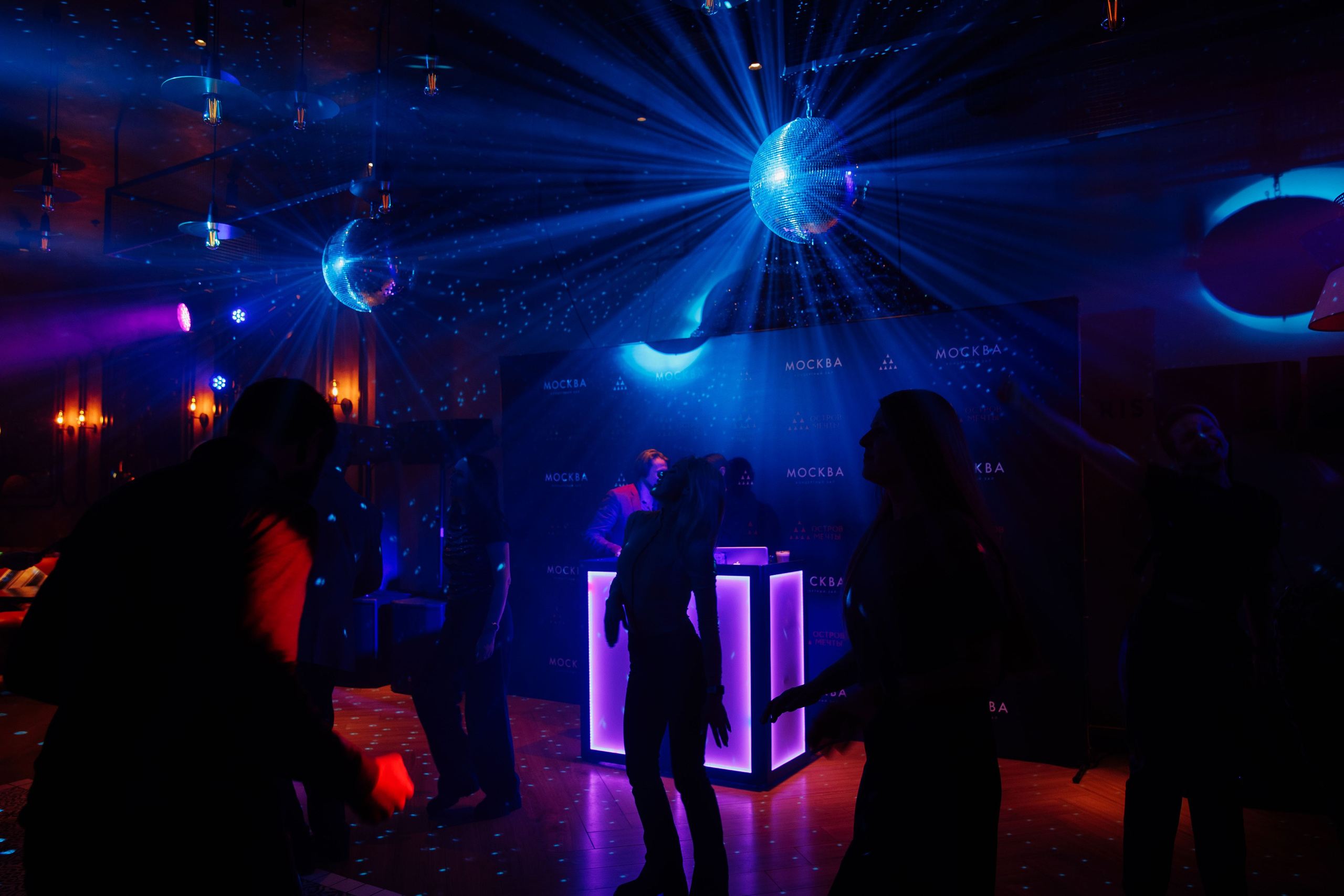 Открытие ресторана Baleno в Острове мечты. Репортажный фотограф на мероприятие в Москве Алексей Терентьев