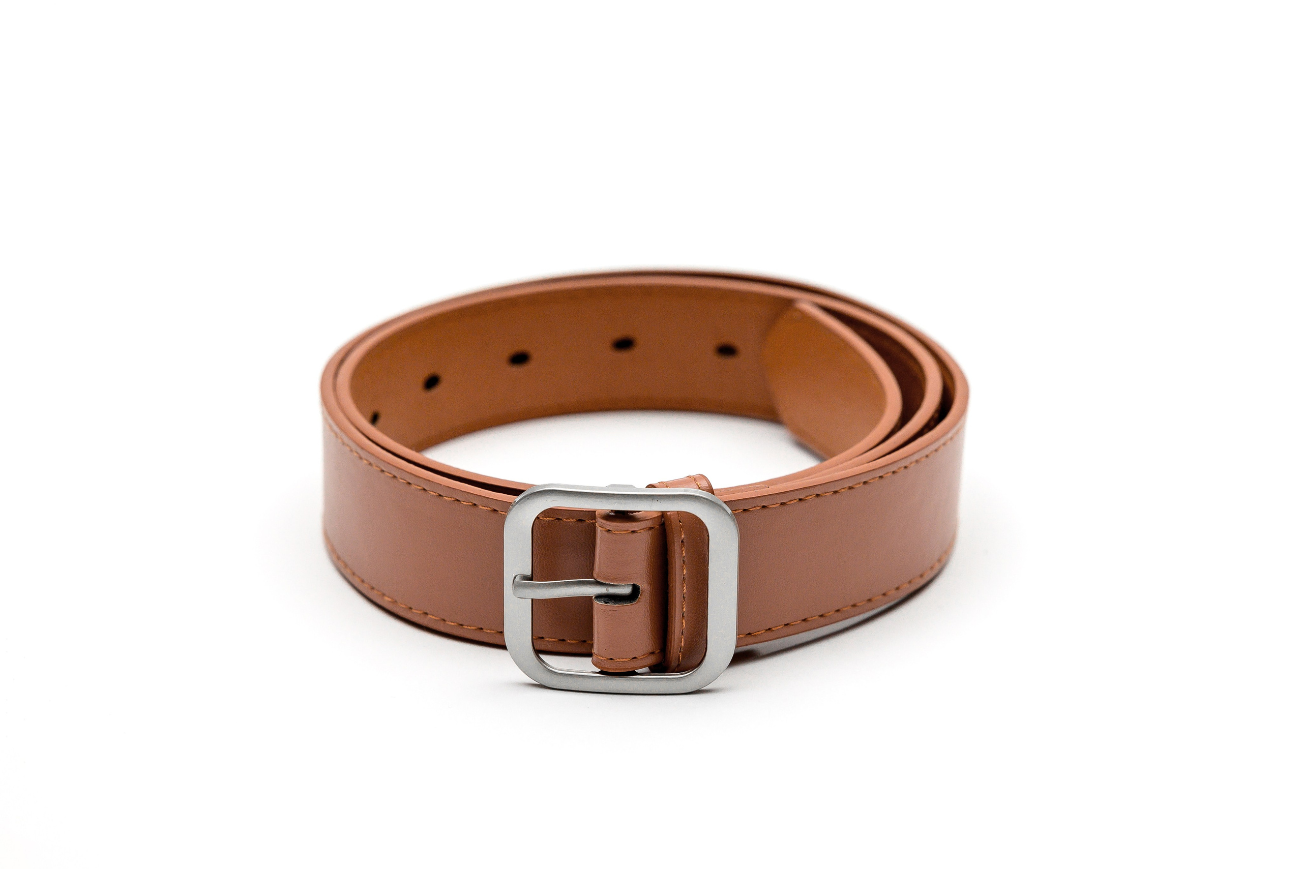 Аксессуары на белом фоне