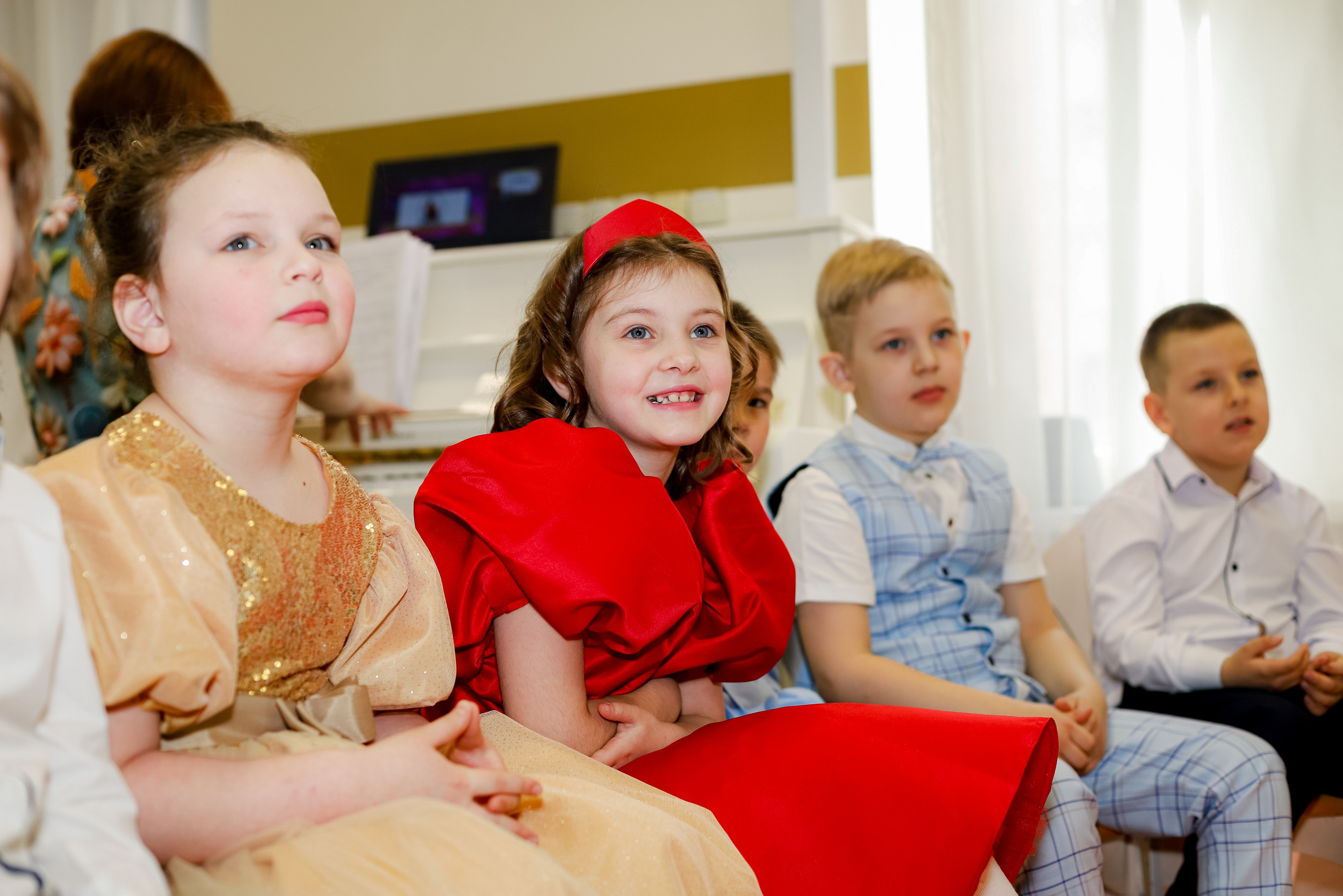 Съёмки праздников и выпускных в детских садиках и школах. Семейный и детский фотограф Эльвира Билибина