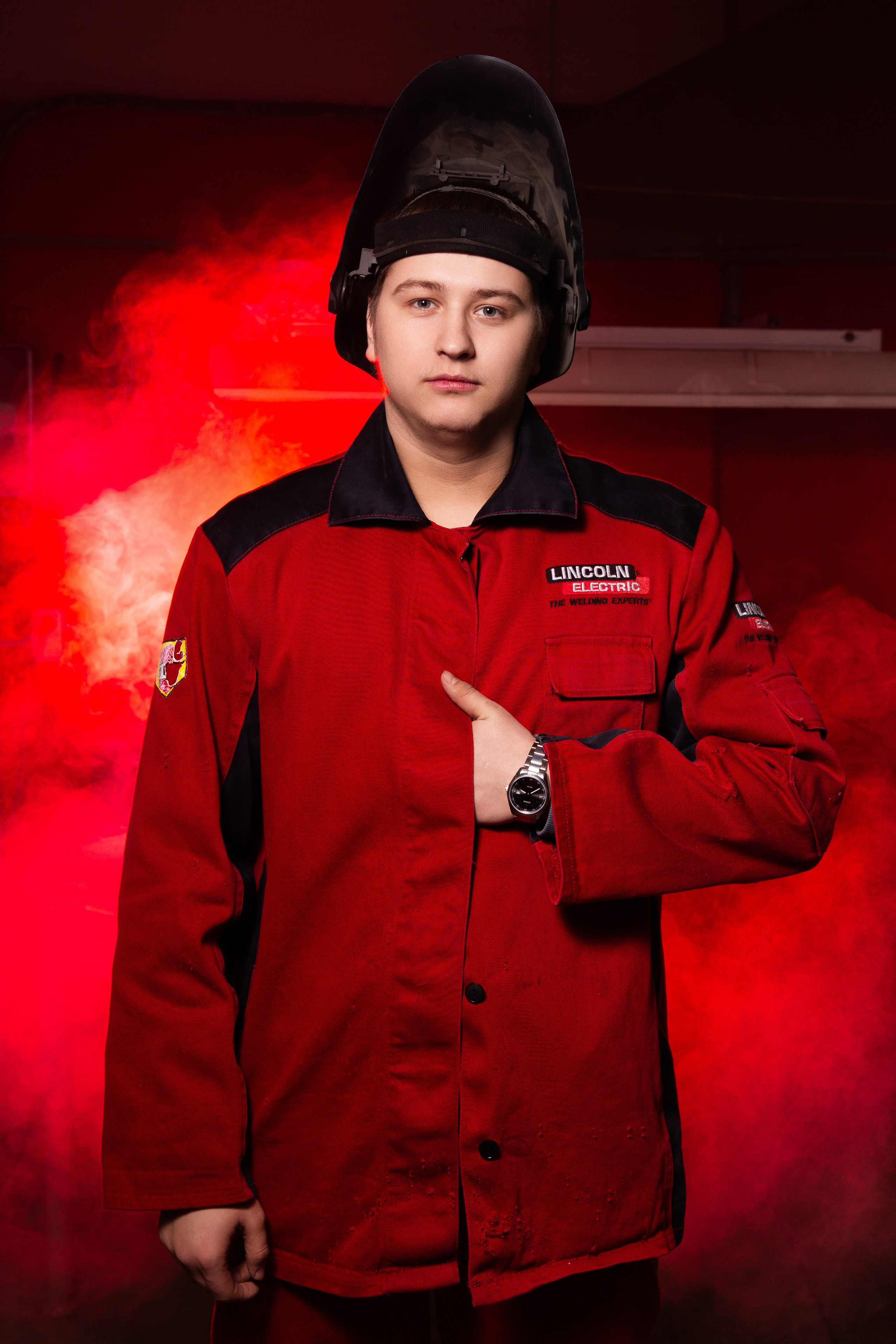 Портретная Фотосессия в Цеху для Выпускников Сварщиков | Твой Альбом Мценск. ТВОЙ АЛЬБОМ / ТВОИ ПРАВИЛА