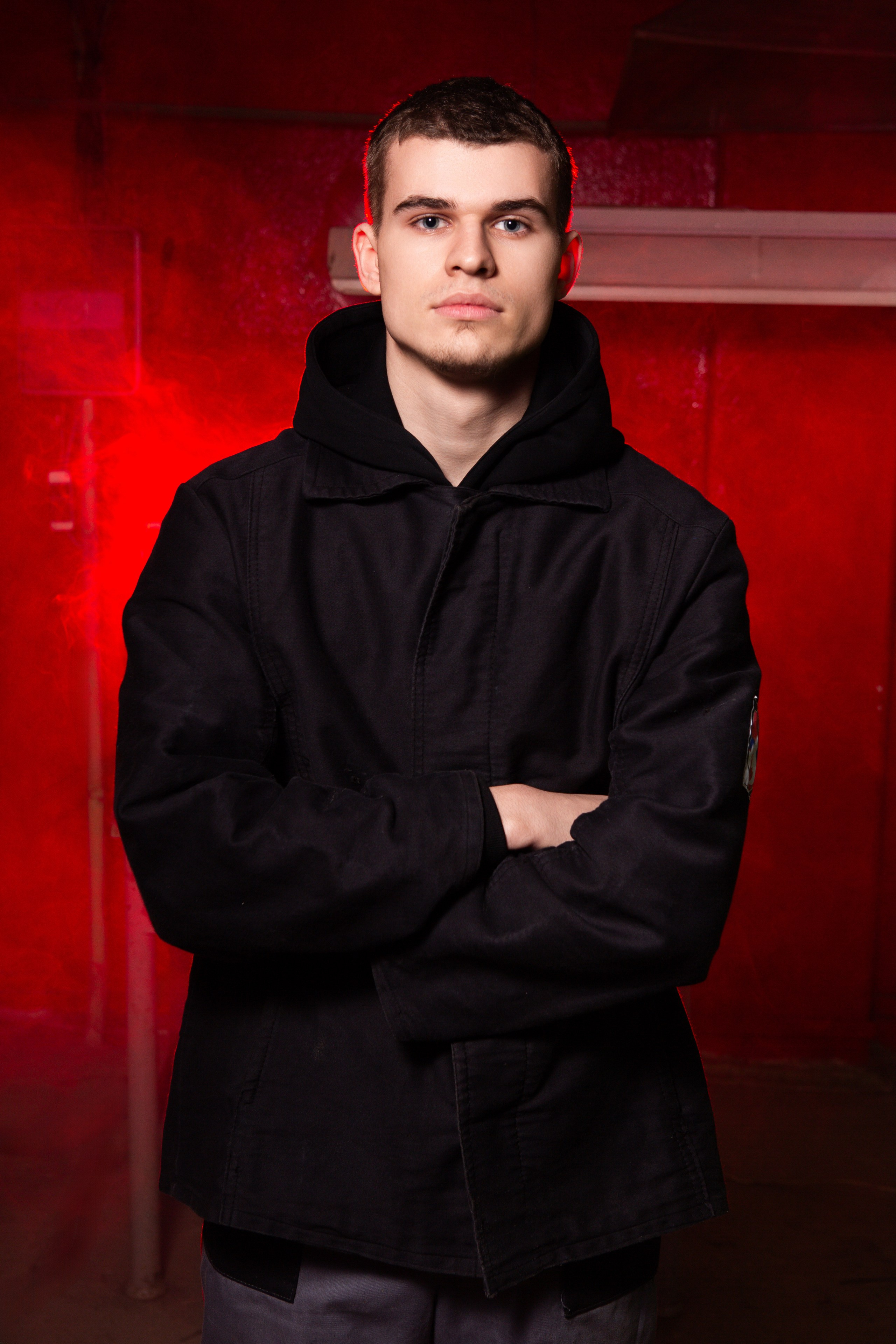 Портретная Фотосессия в Цеху для Выпускников Сварщиков | Твой Альбом Мценск. ТВОЙ АЛЬБОМ / ТВОИ ПРАВИЛА