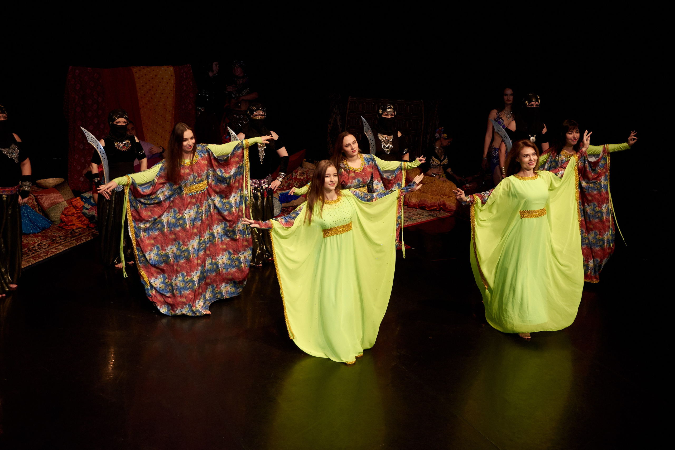 Город танцующего народа. Ольга Чёкотова (Фотограф Кострома)