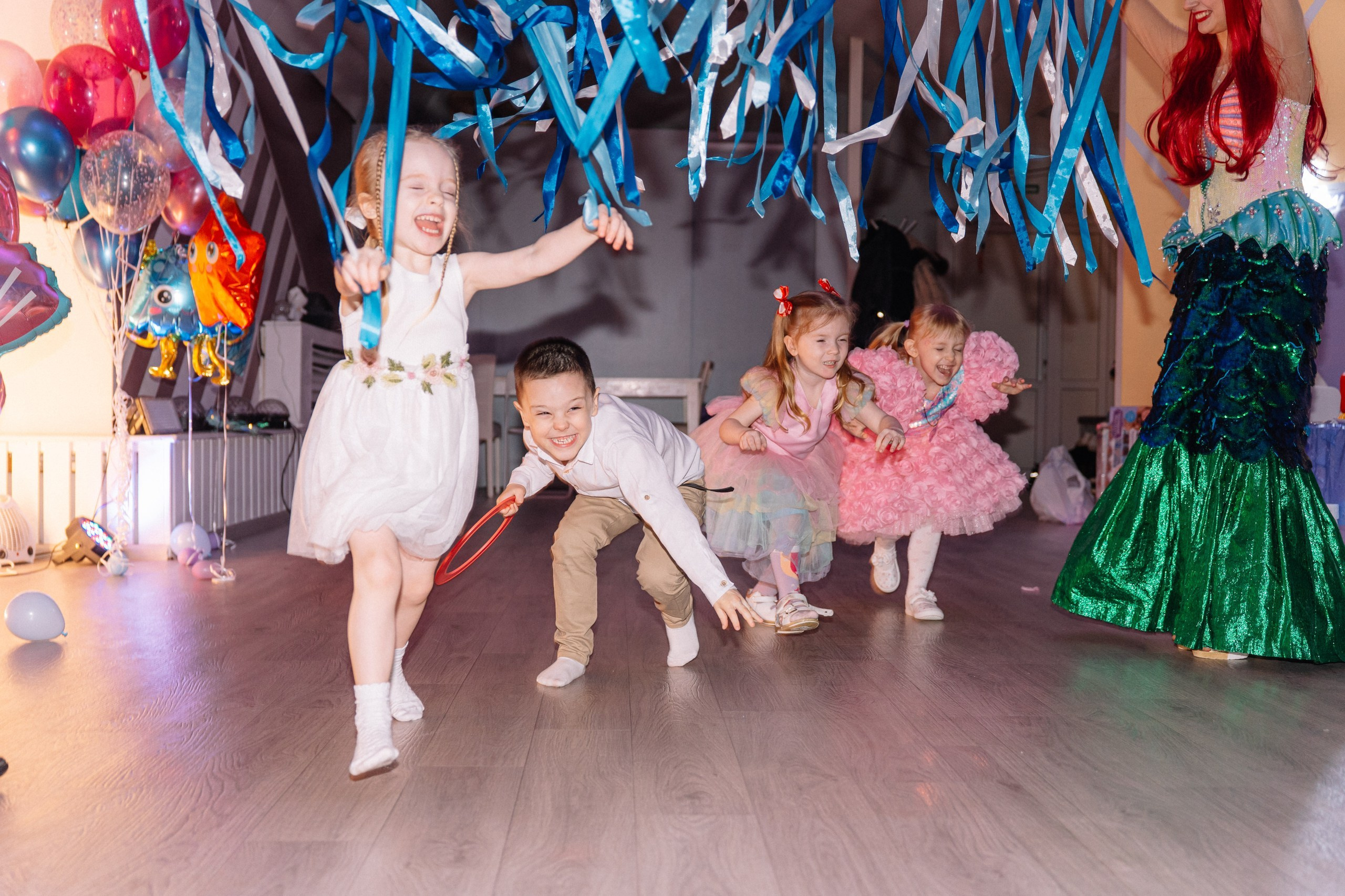 Юла — День рождения Софьи. Репортажный (Event) фотограф в Барнауле | Даниил Маркин | Качество и вайб