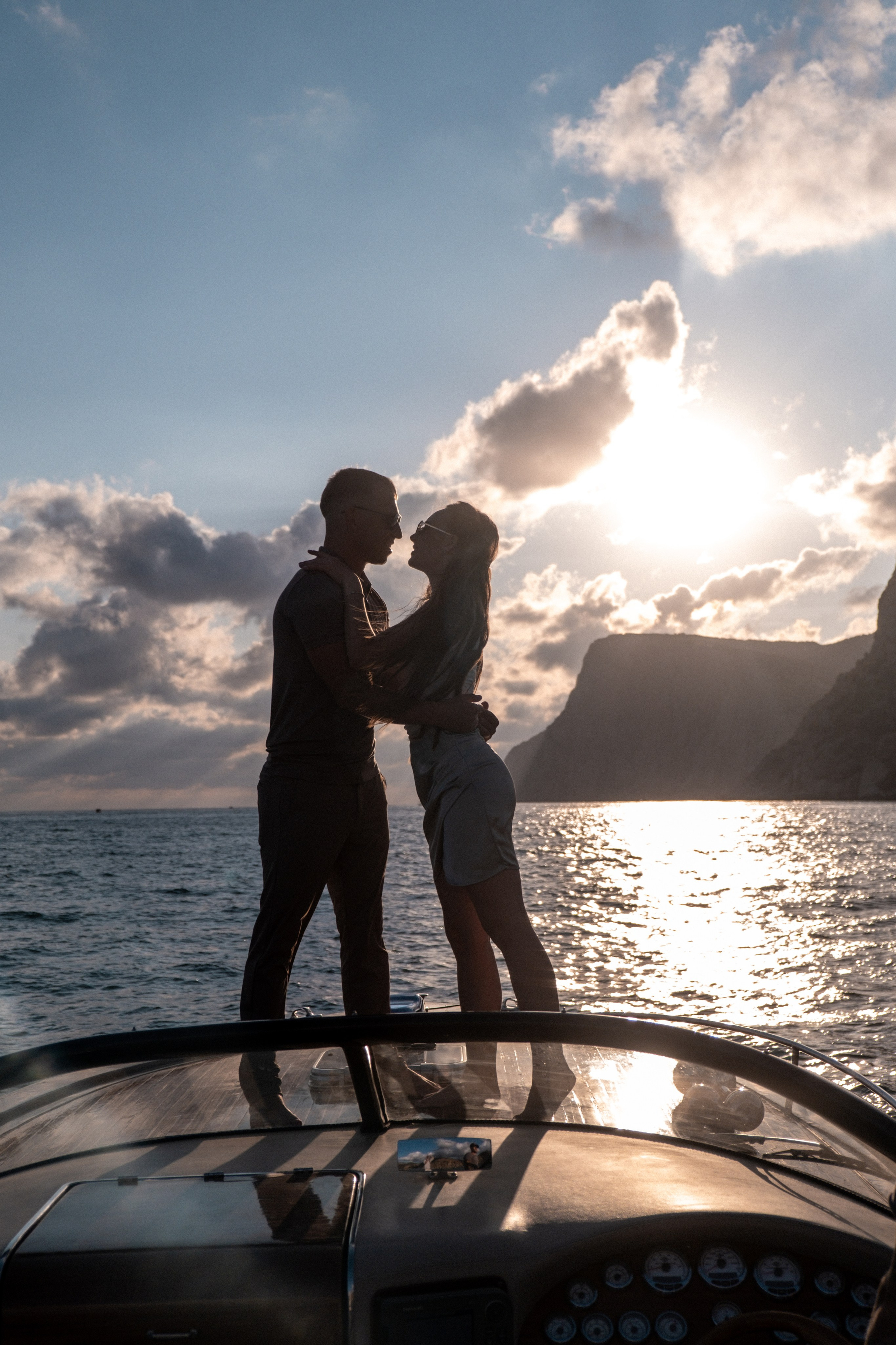 М+А — Прогулка на катере в Балаклаве. Профессиональная фотосъемка в Крыму. Натуральные эмоции и живые кадры. Забронируйте дату прямо сейчас!