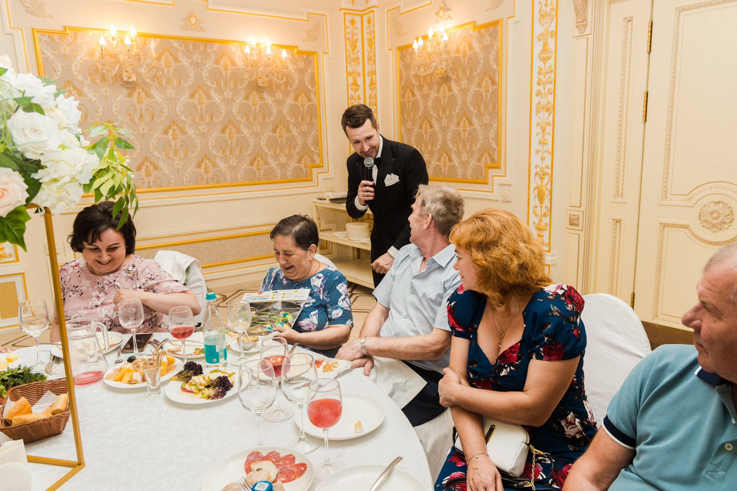 Ресторан. Photomantis