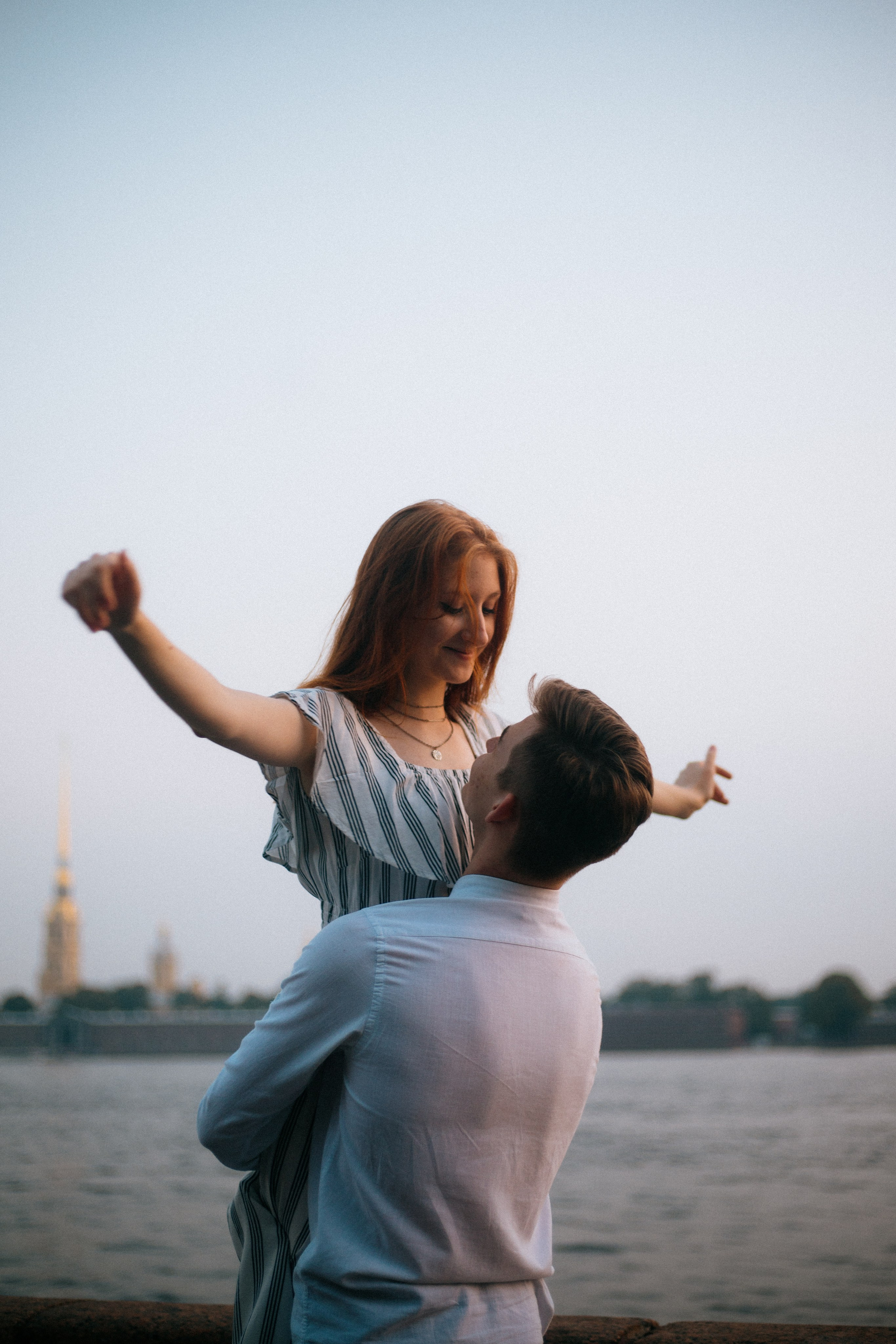 Artem & Tanya. Raised bridges. Портретный и концептуальный фотограф в Санкт-Петербурге Роман Башкиров