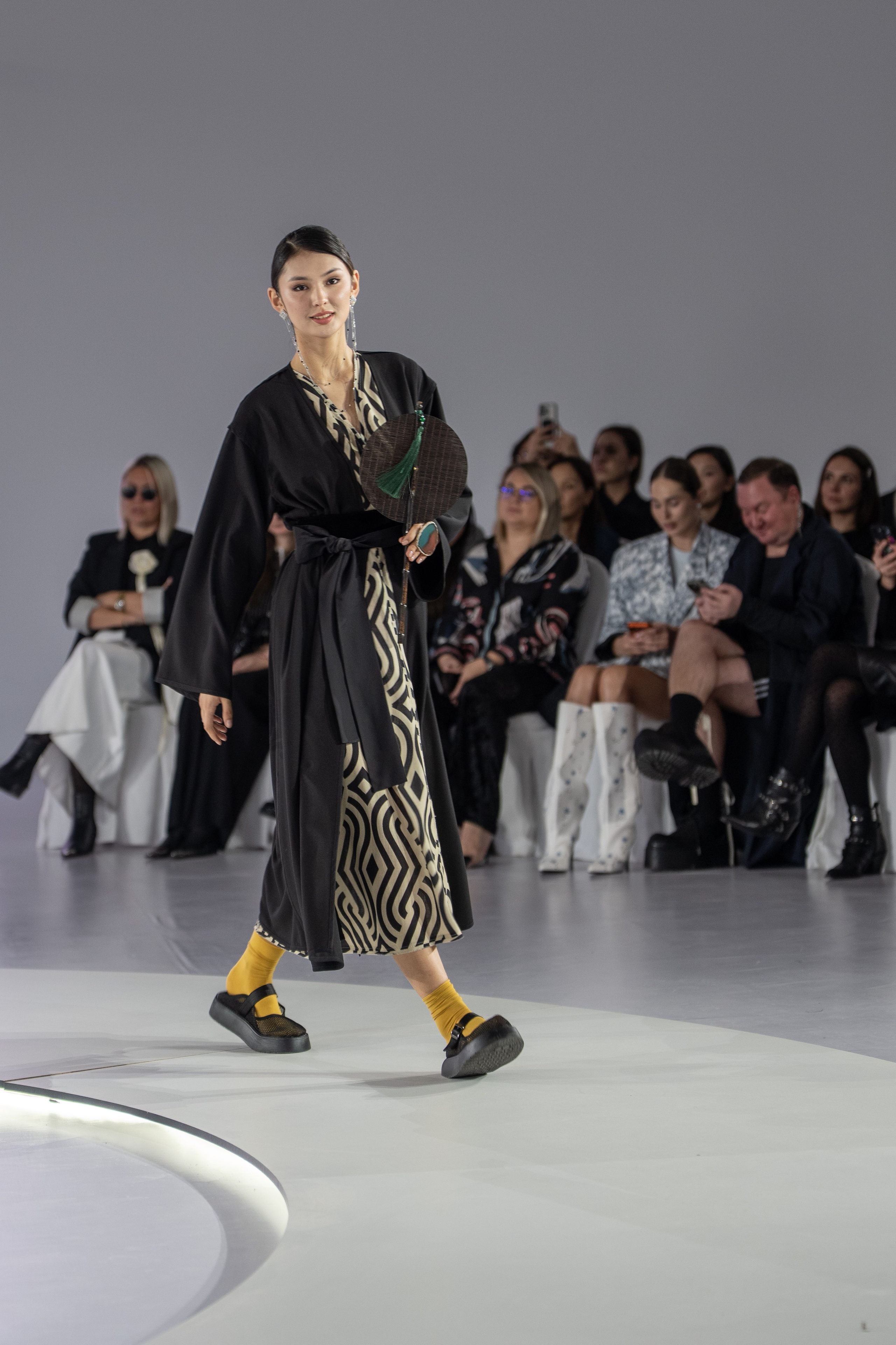 Дезайнер Shakerbay. Сайт Алматинского НЮ АРТ, будуар и фэшн фотографа Дениса Карпенко