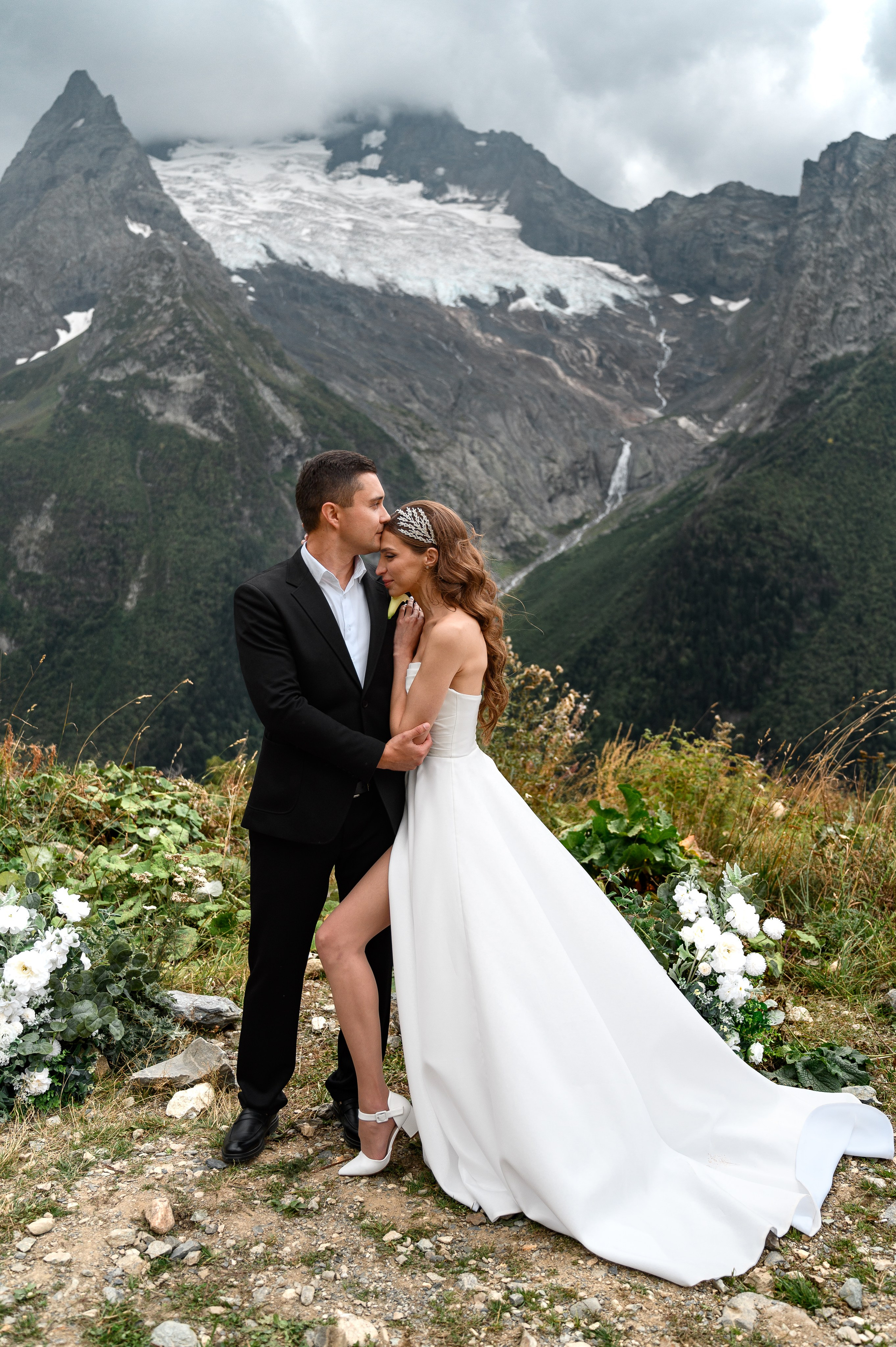 Горная свадьба Рината и Регины (09.09.24). Свадебный и travel фотограф в Волгограде, Сочи, Домбае, Европе