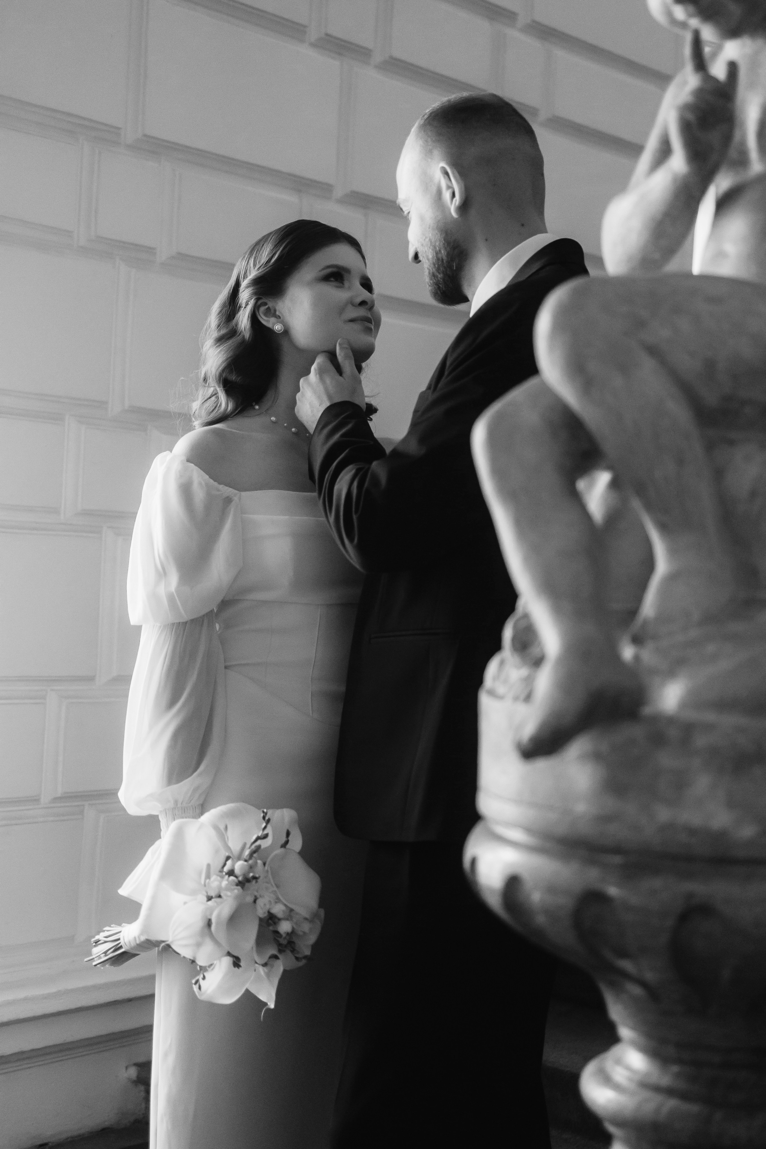 Владимир и Катя, встреча в отеле и роспись в особняке Спиридонова. Свадебный и портретный фотограф в Москве Кристина Золотова