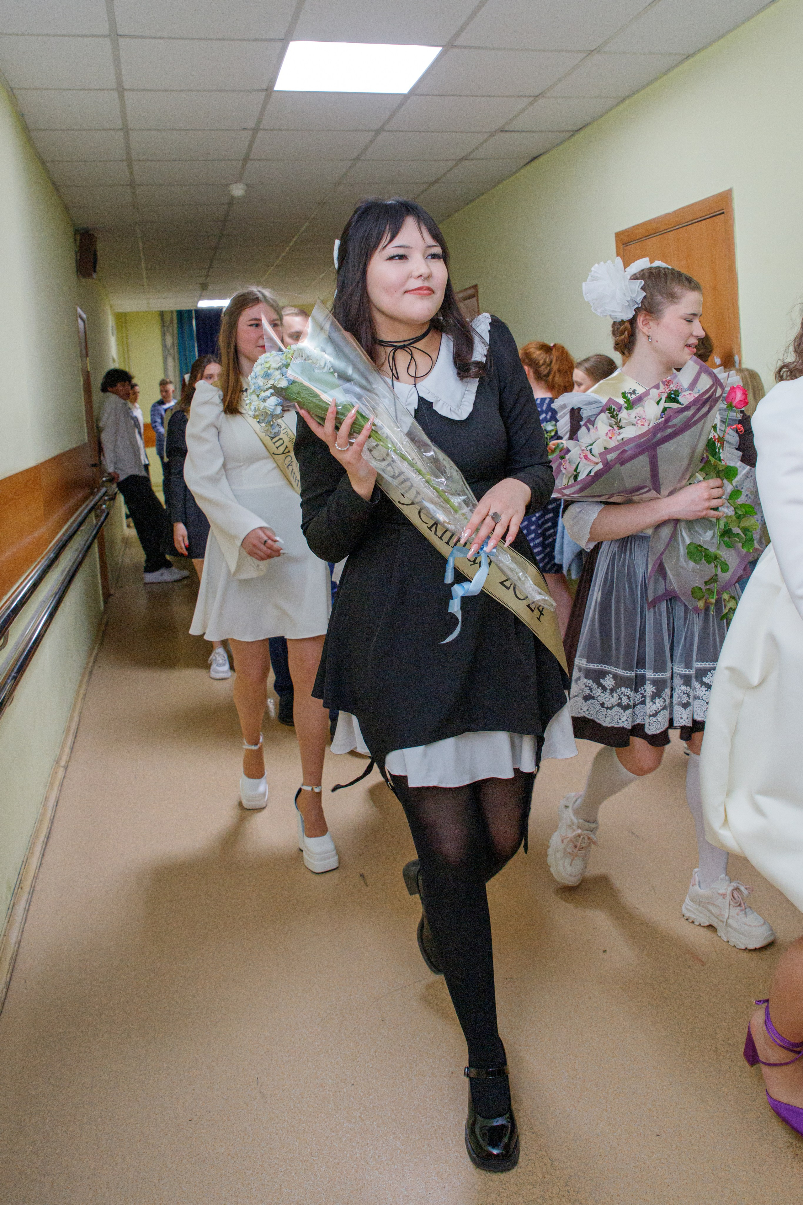 Репортажная съемка с Последнего звонка в школе в Москве. Семейный и школьный фотограф в Москве Анна Ткач