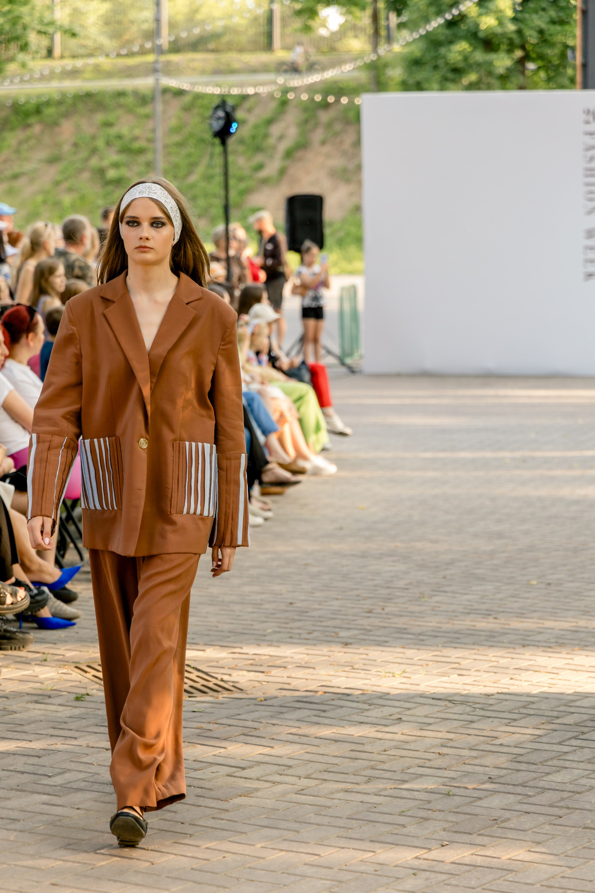 Smolensk Fashion Week 2025_показы_ДЕНЬ 1_ВЕЧЕРНИЙ ПОКАЗ_19:00. Главная